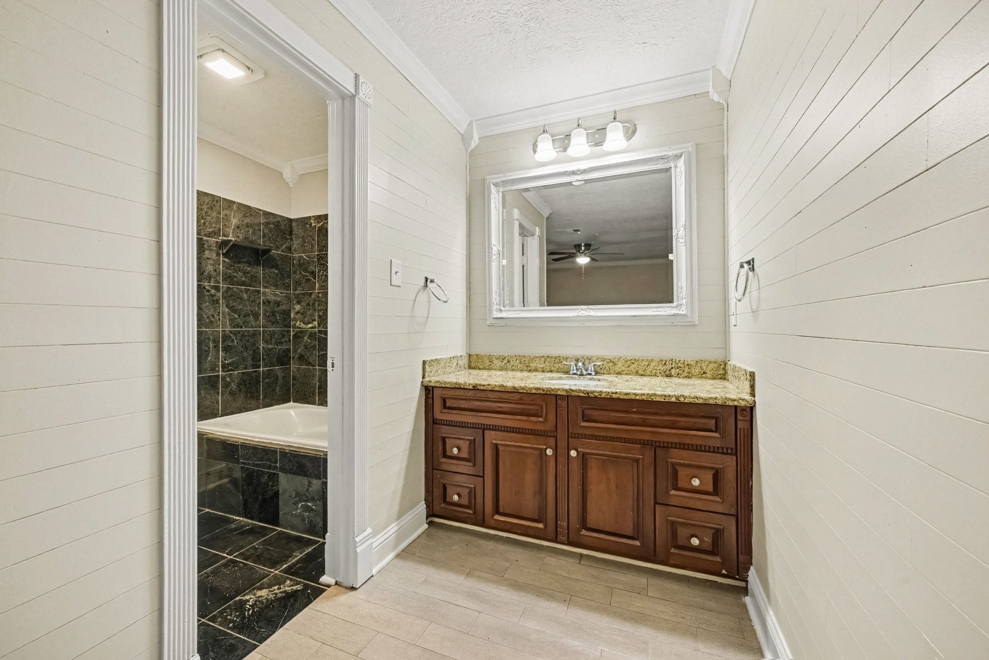 21619 Cimarron Parkway Property Photo 24
