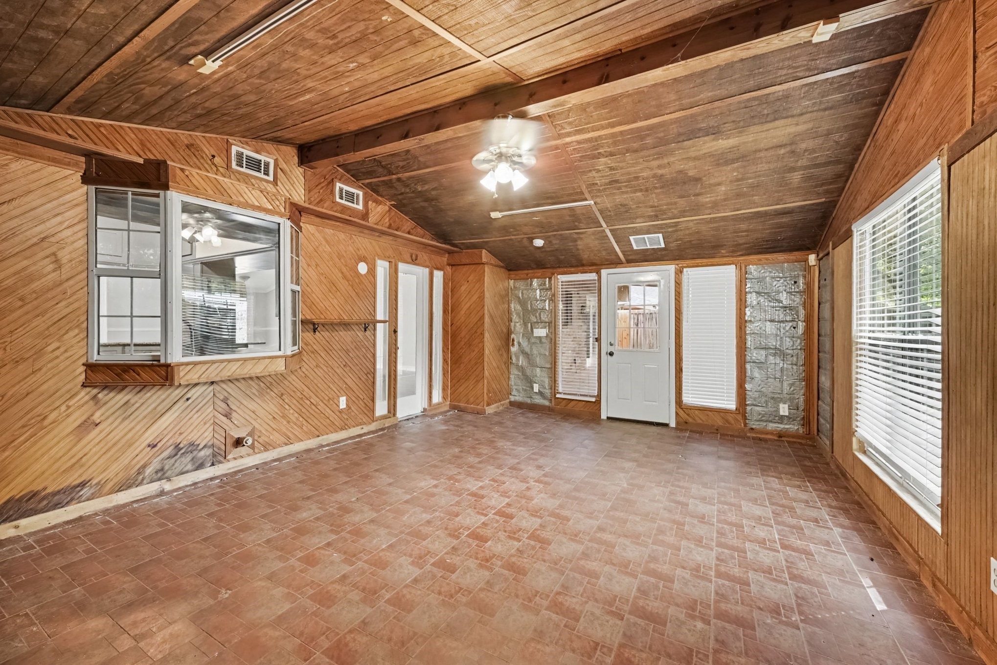 21619 Cimarron Parkway Property Photo 25