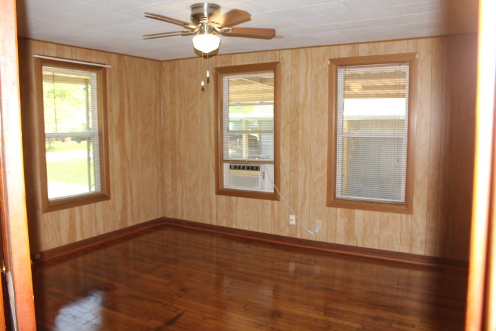 707 Alice Street Property Photo 10