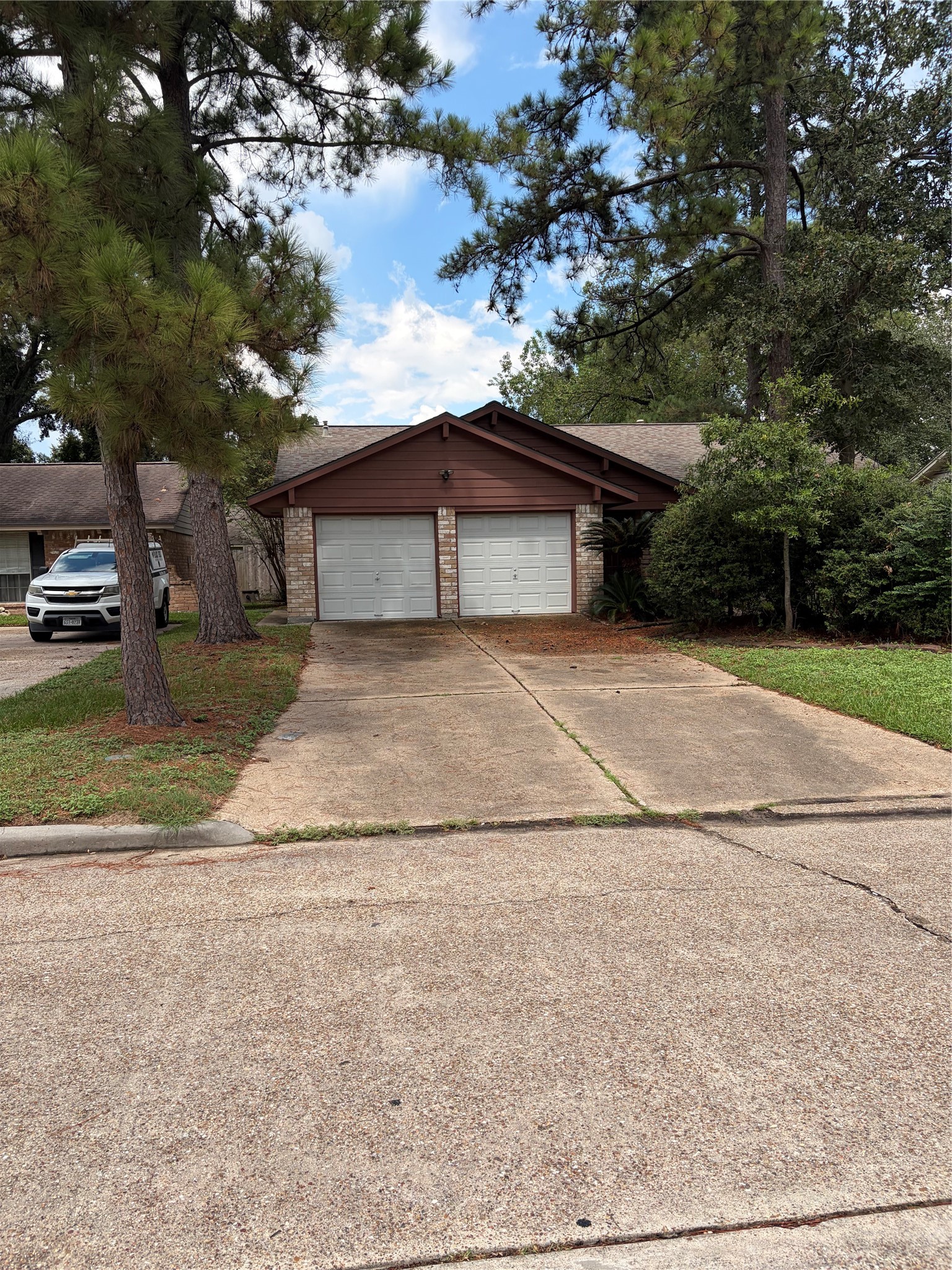 2415 Tinechester Drive Property Photo 1