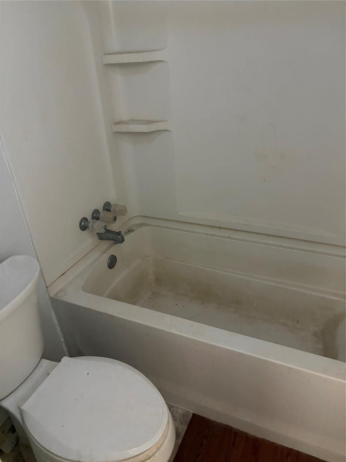 2415 Tinechester Drive Property Photo 11