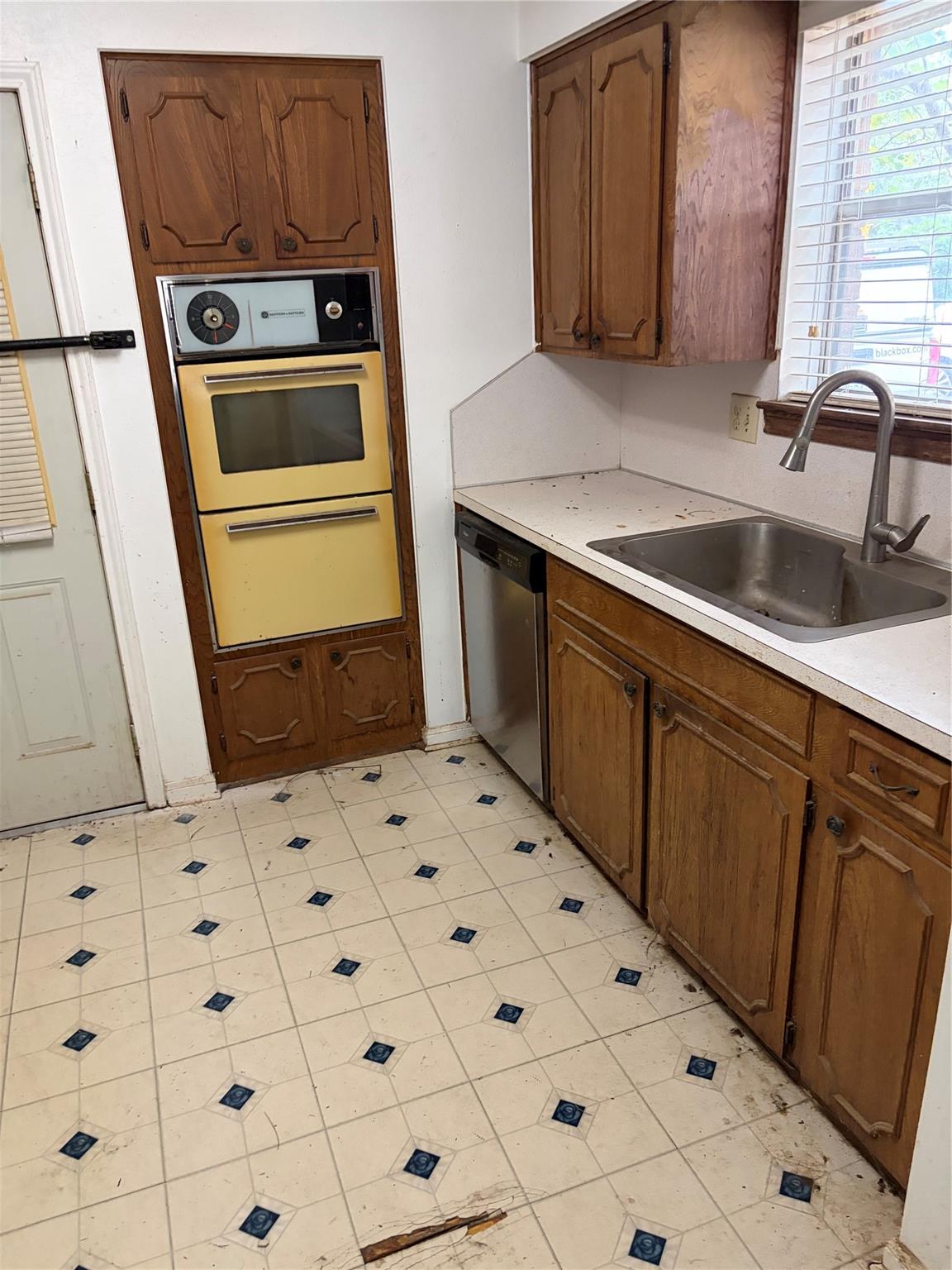2415 Tinechester Drive Property Photo 15