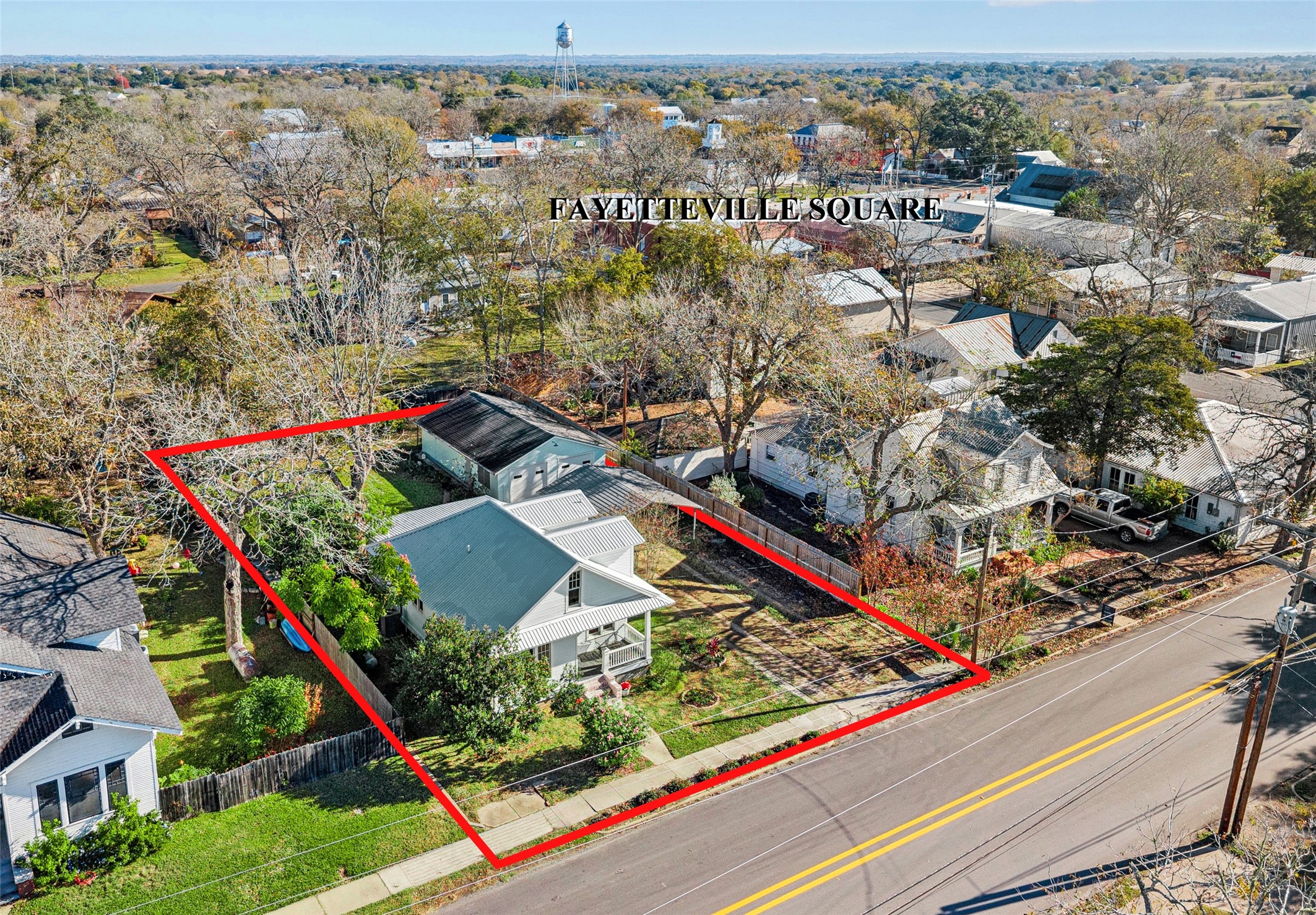 208 N Rusk Street Property Photo 17