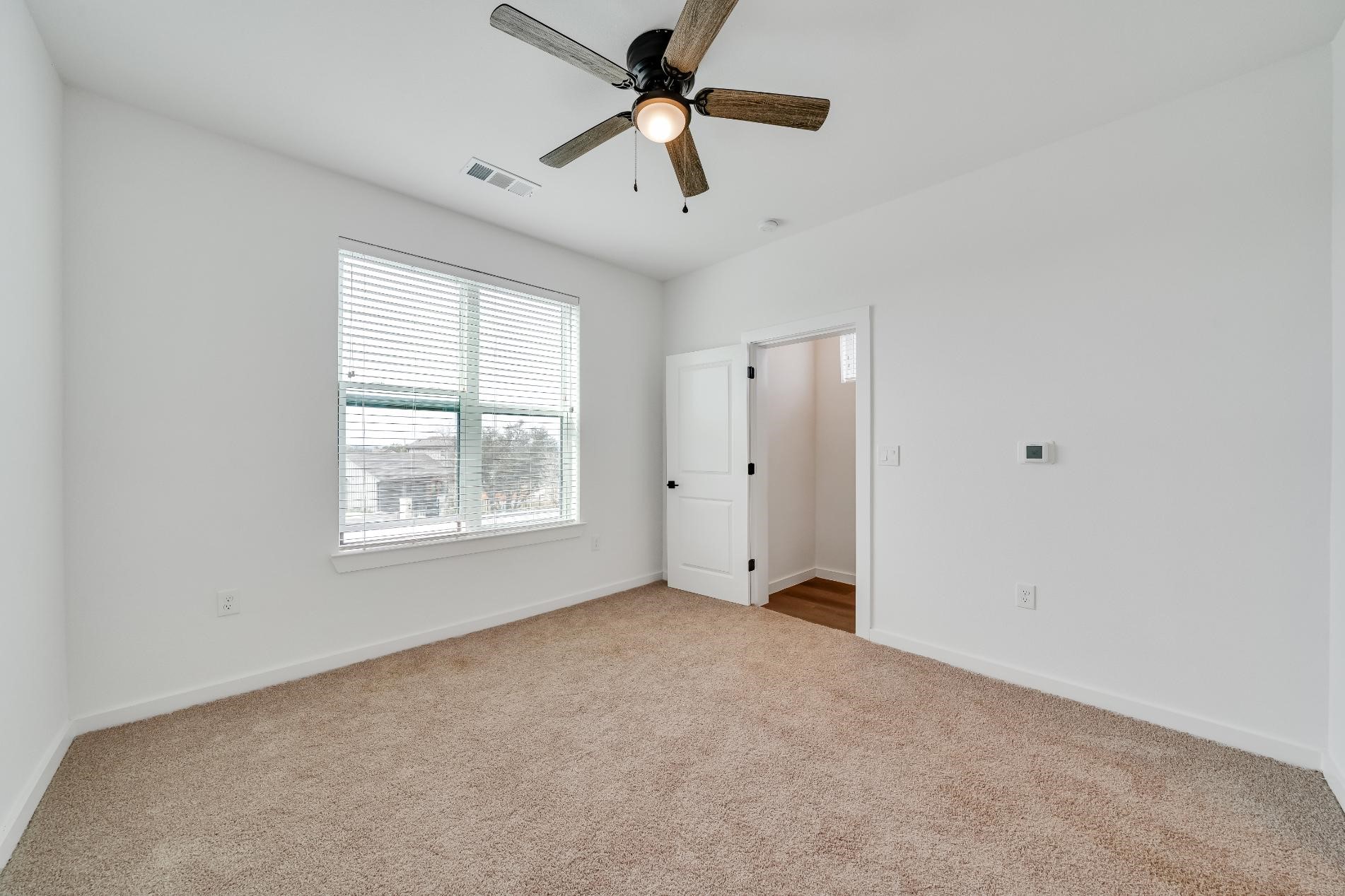 1601-207 Mustang Drive Property Photo 20