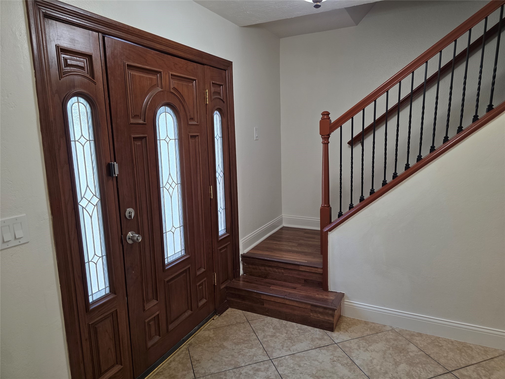 8819 Rocky Valley Drive Property Photo 4