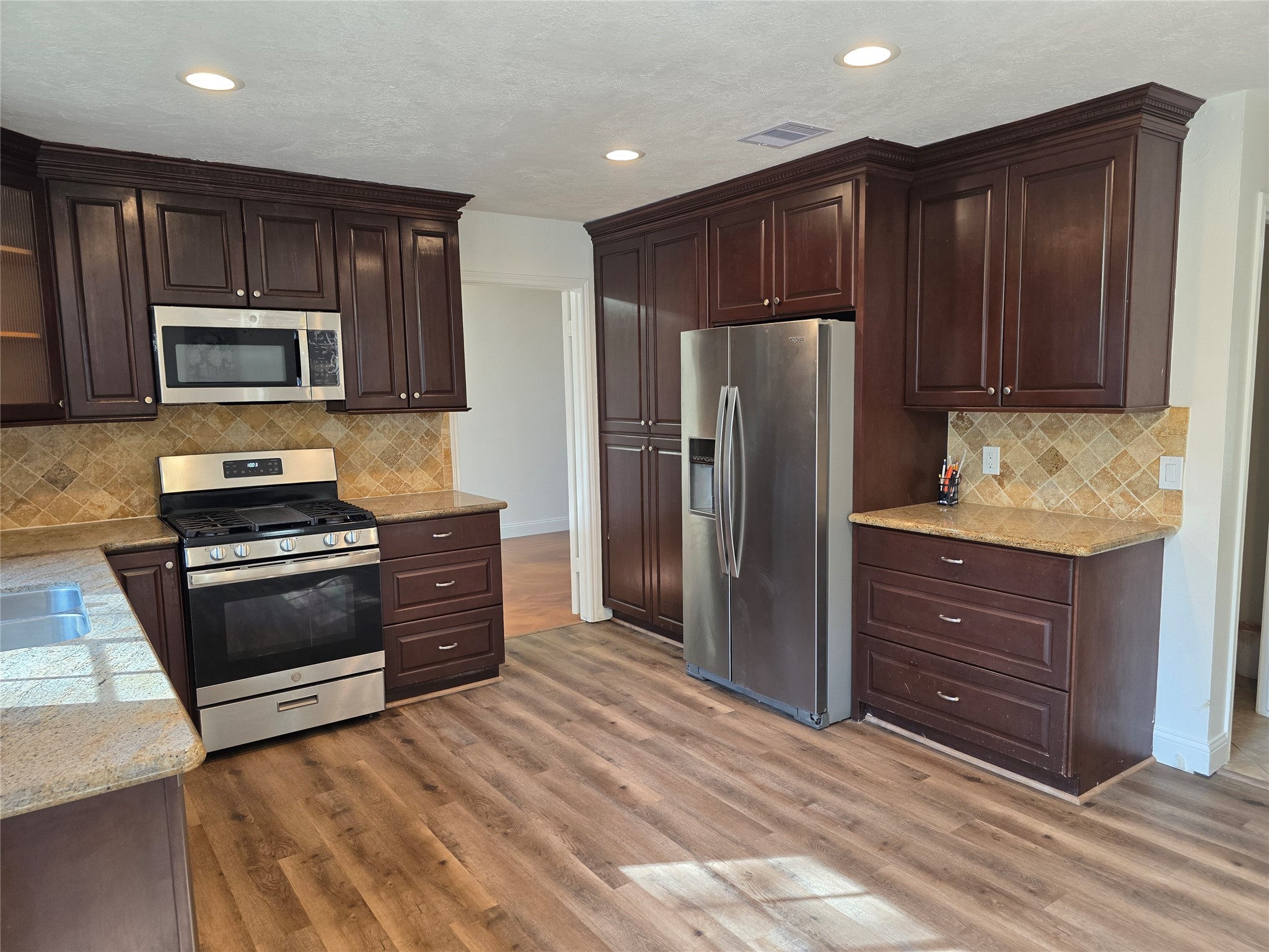 8819 Rocky Valley Drive Property Photo 5