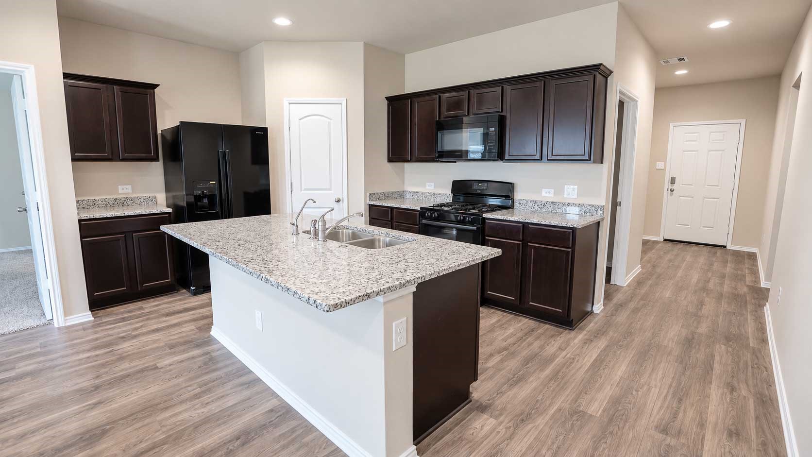 2455 Sutton Hollow Court Property Photo 8