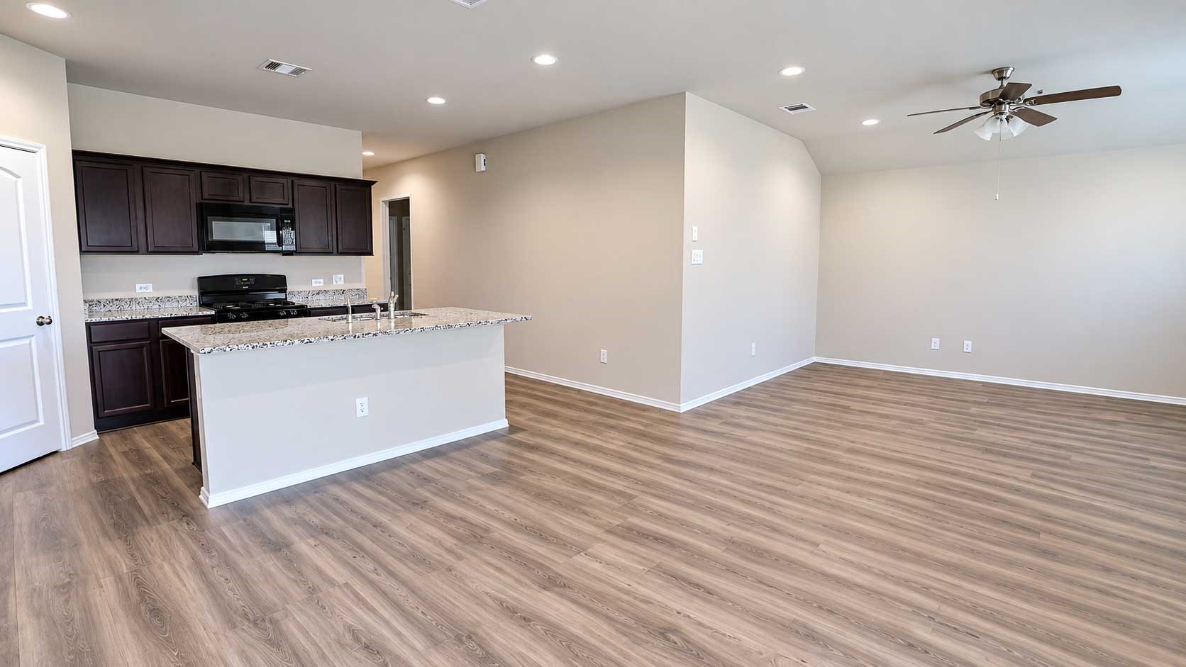 2455 Sutton Hollow Court Property Photo 9