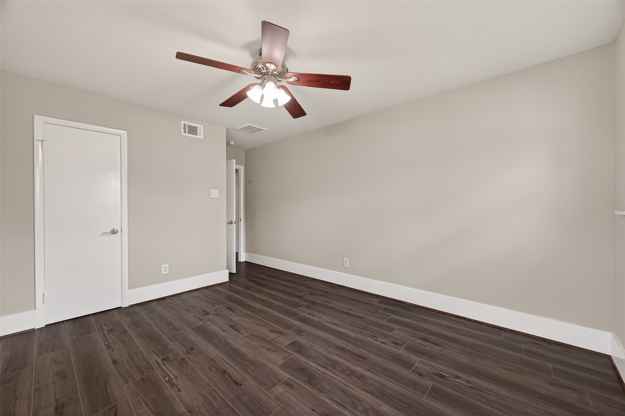 9623 Meadowglen Lane Property Photo 22