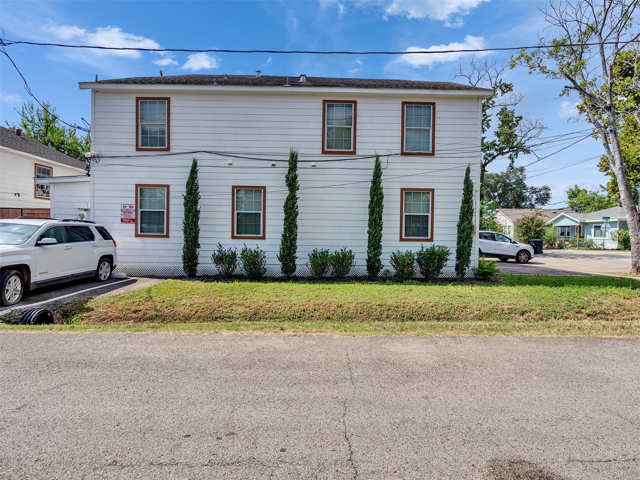 2514 Gano Street Property Photo 4
