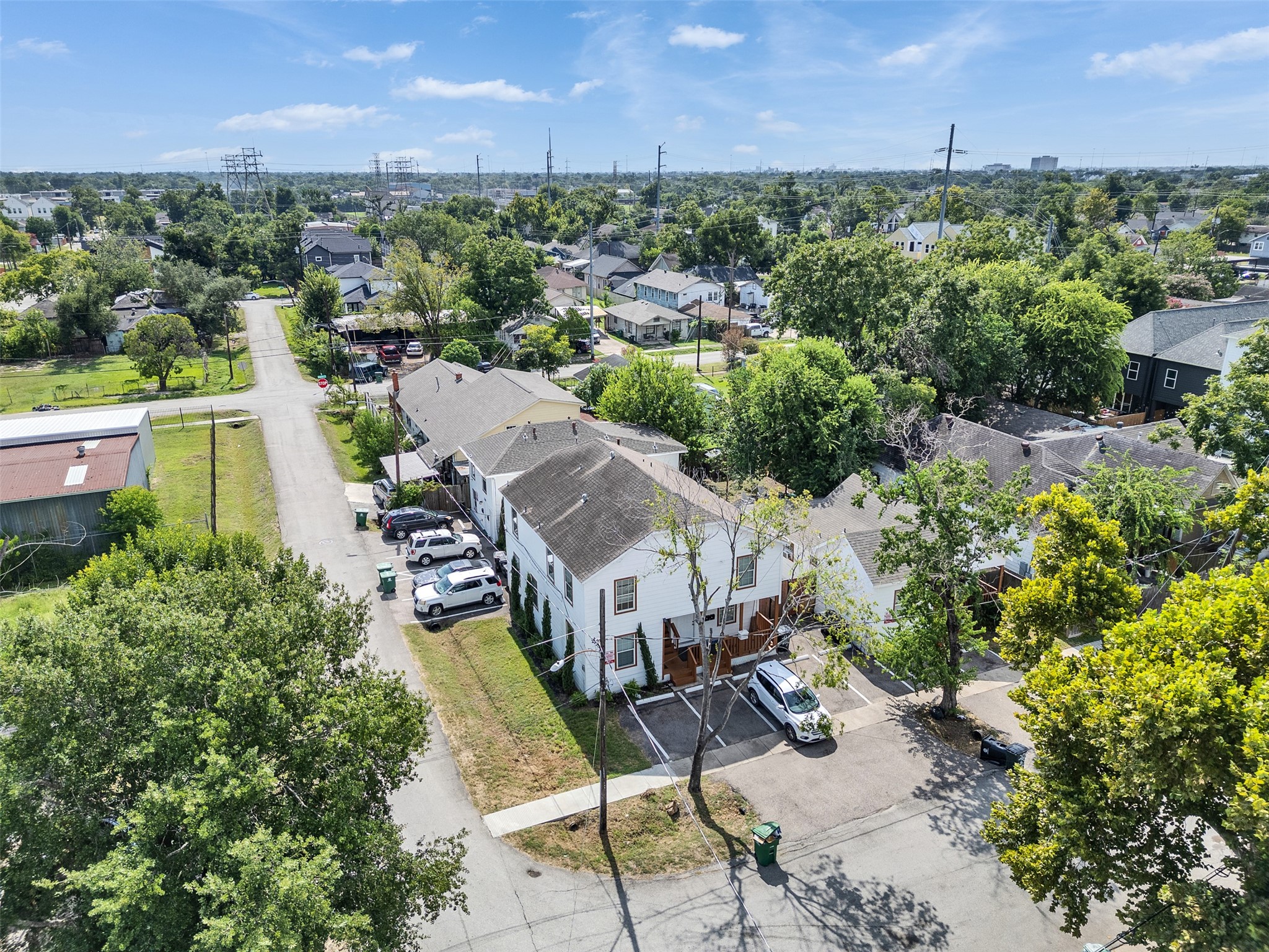 2514 Gano Street Property Photo 9