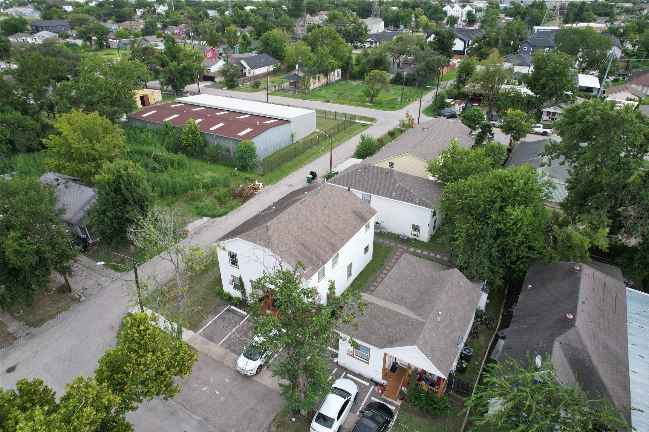 2514 Gano Street Property Photo 37