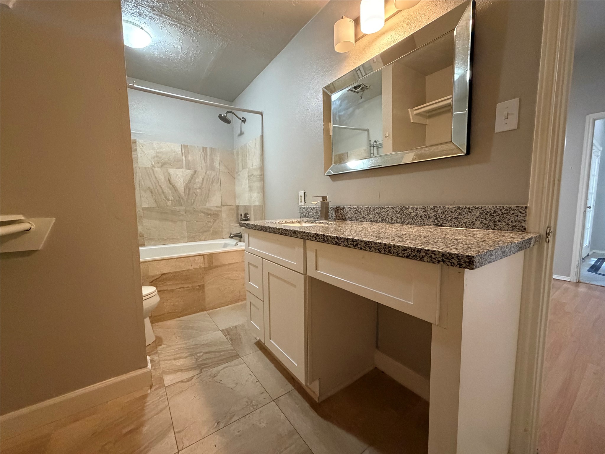 11050 Rainbow Glen Drive Property Photo 6