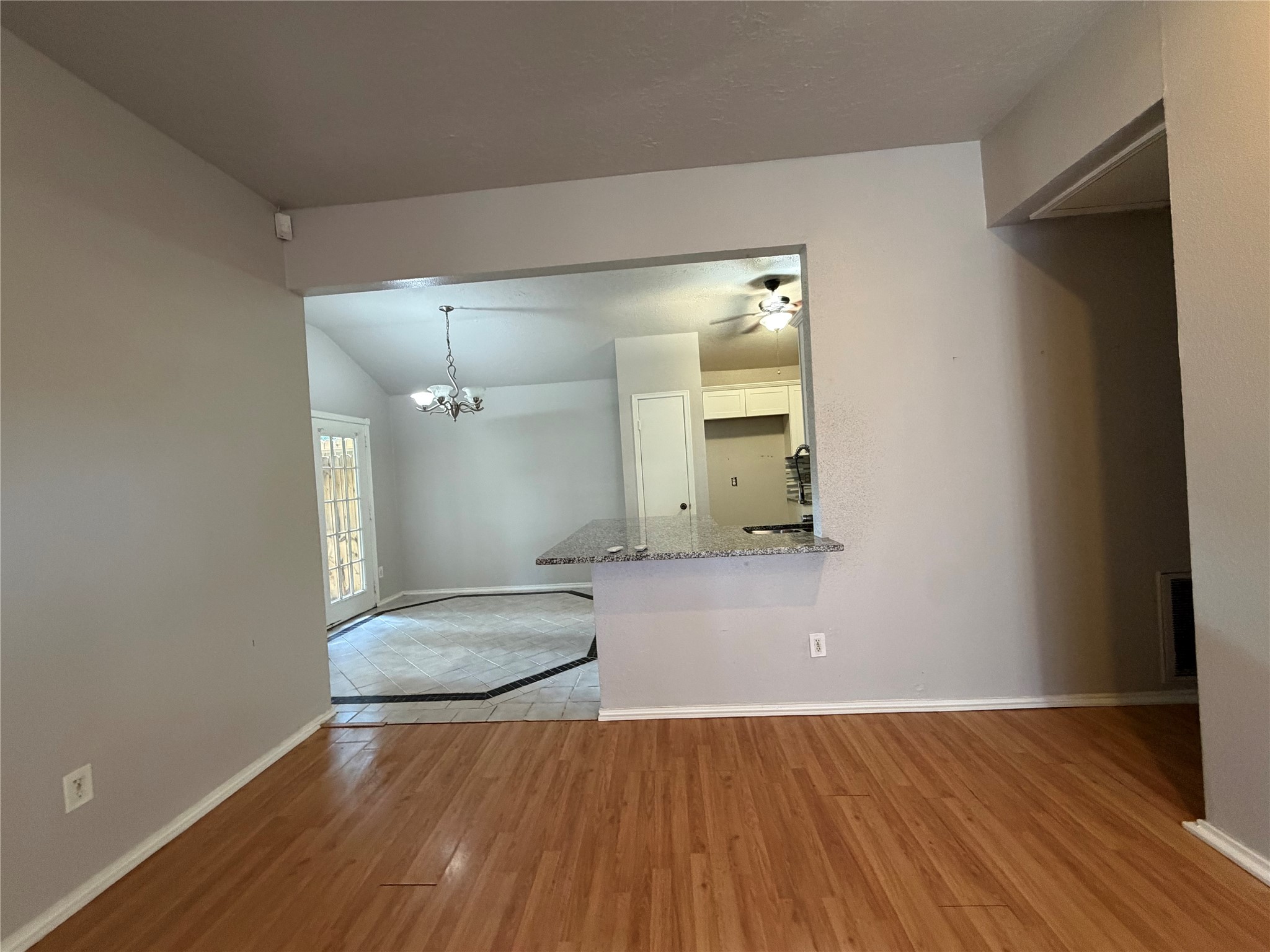 11050 Rainbow Glen Drive Property Photo 9