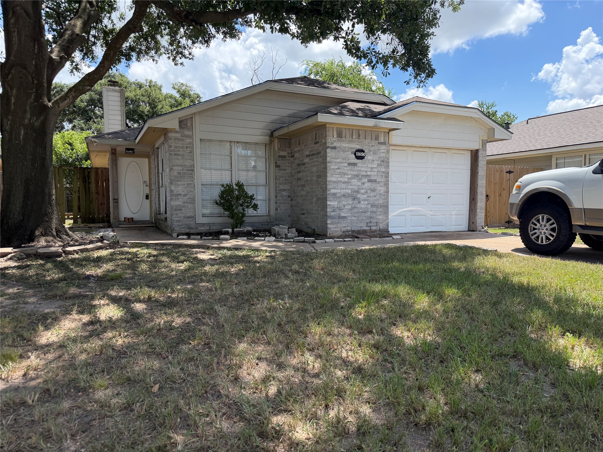 11050 Rainbow Glen Drive Property Photo 13