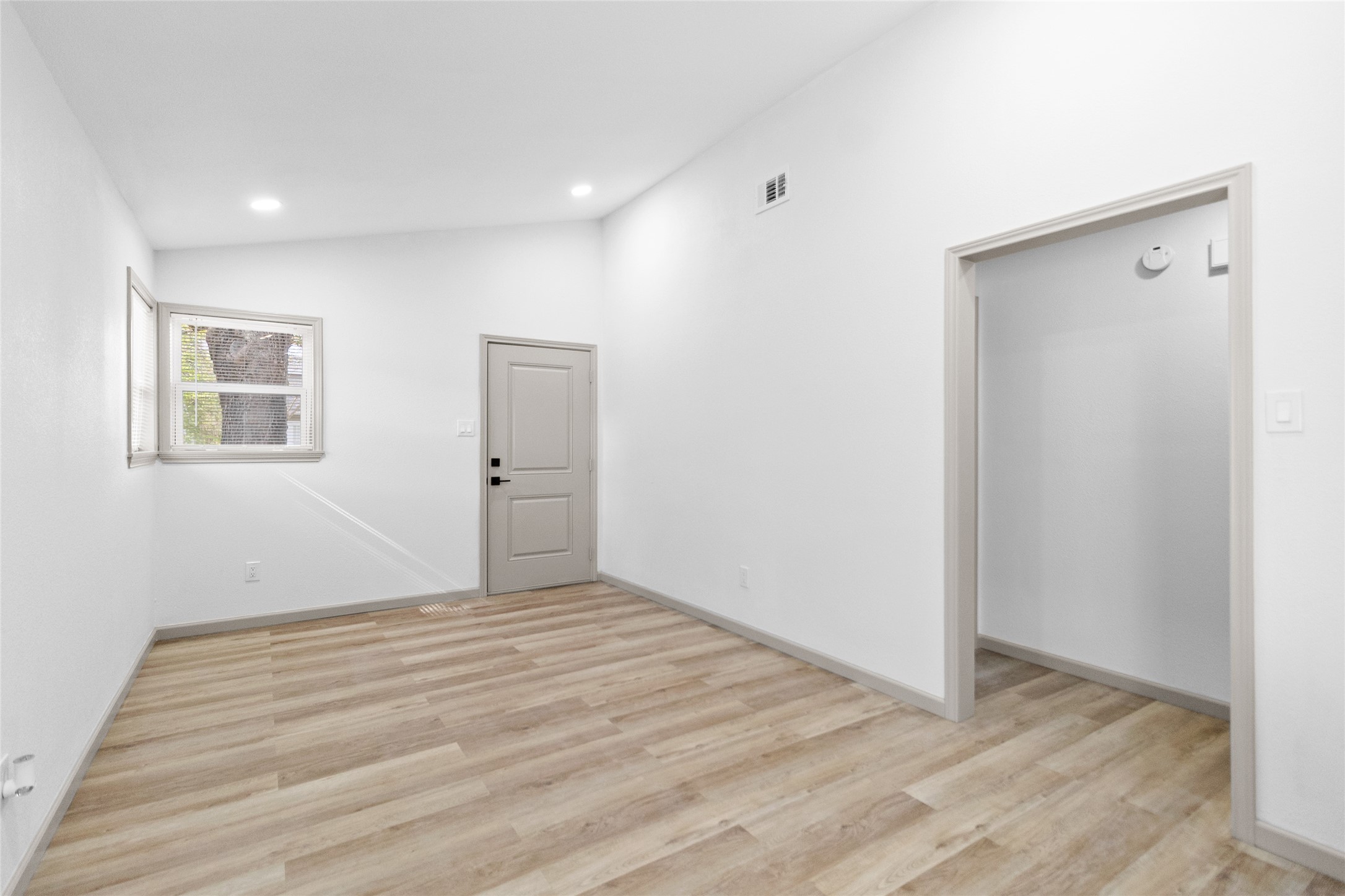 1503 Avenue P R1 Property Photo 6