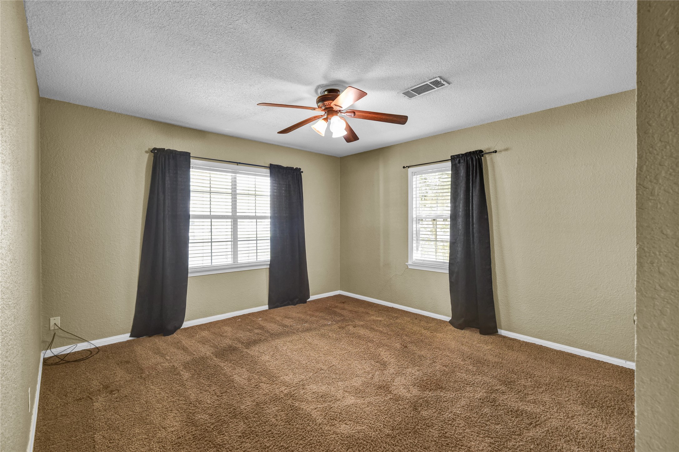 908 Robinhood Lane Property Photo 23
