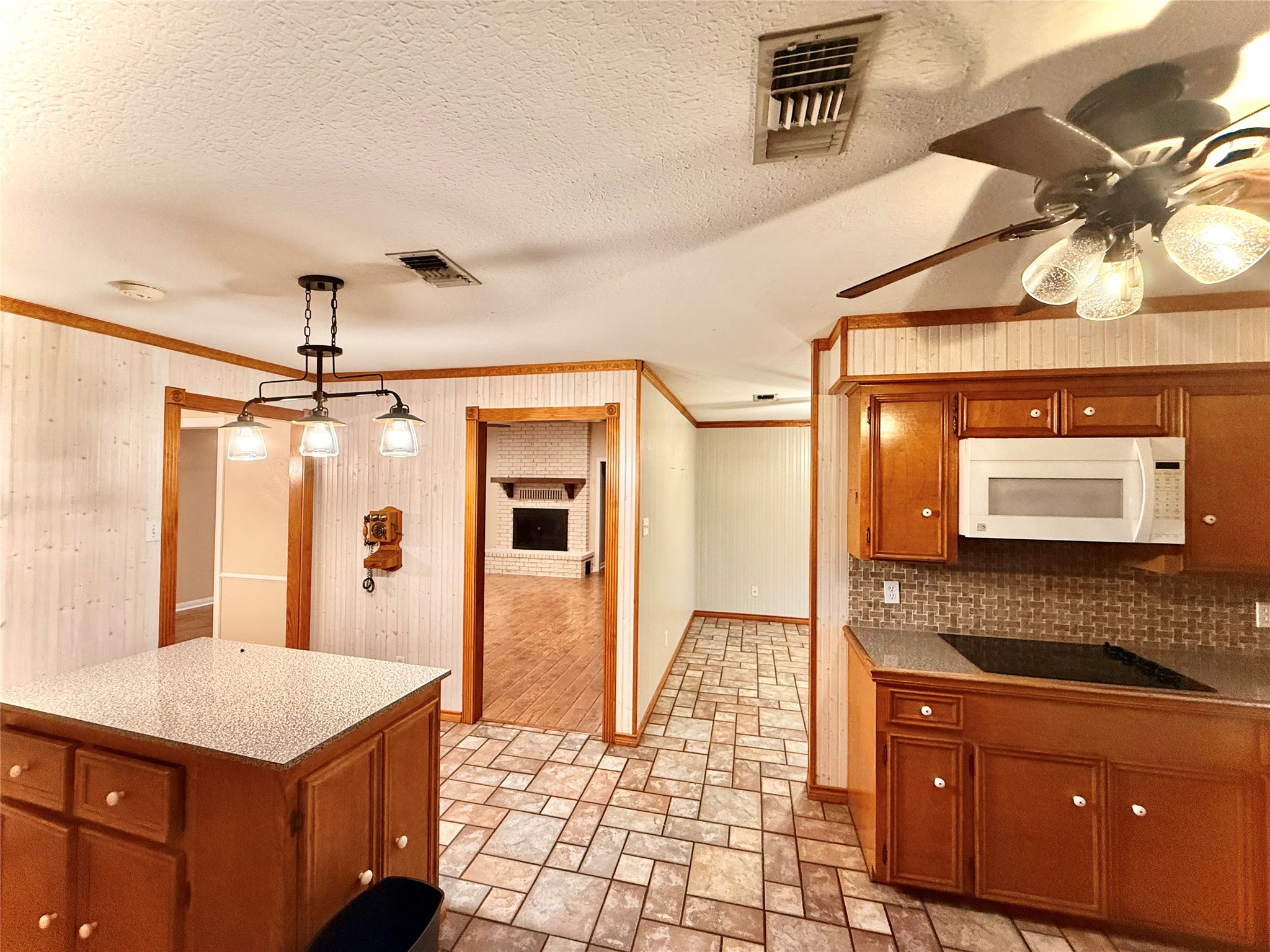 2947 Turtle Creek Drive Property Photo 8