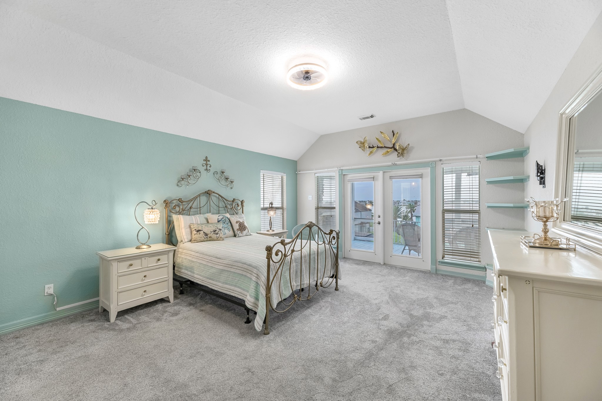 7 N Flamingo Street Property Photo 17