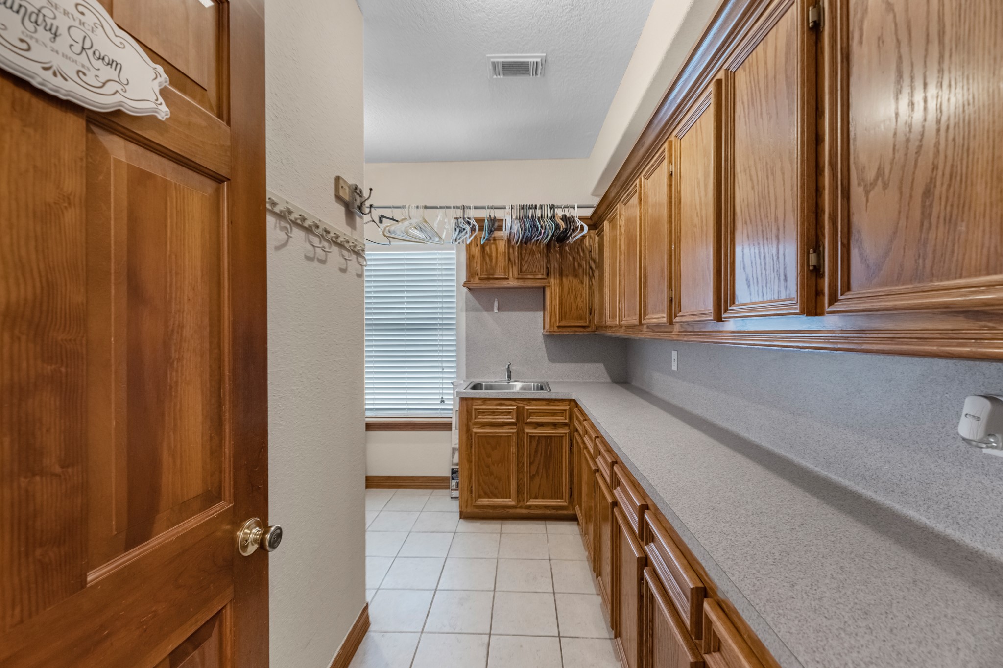 7 N Flamingo Street Property Photo 32