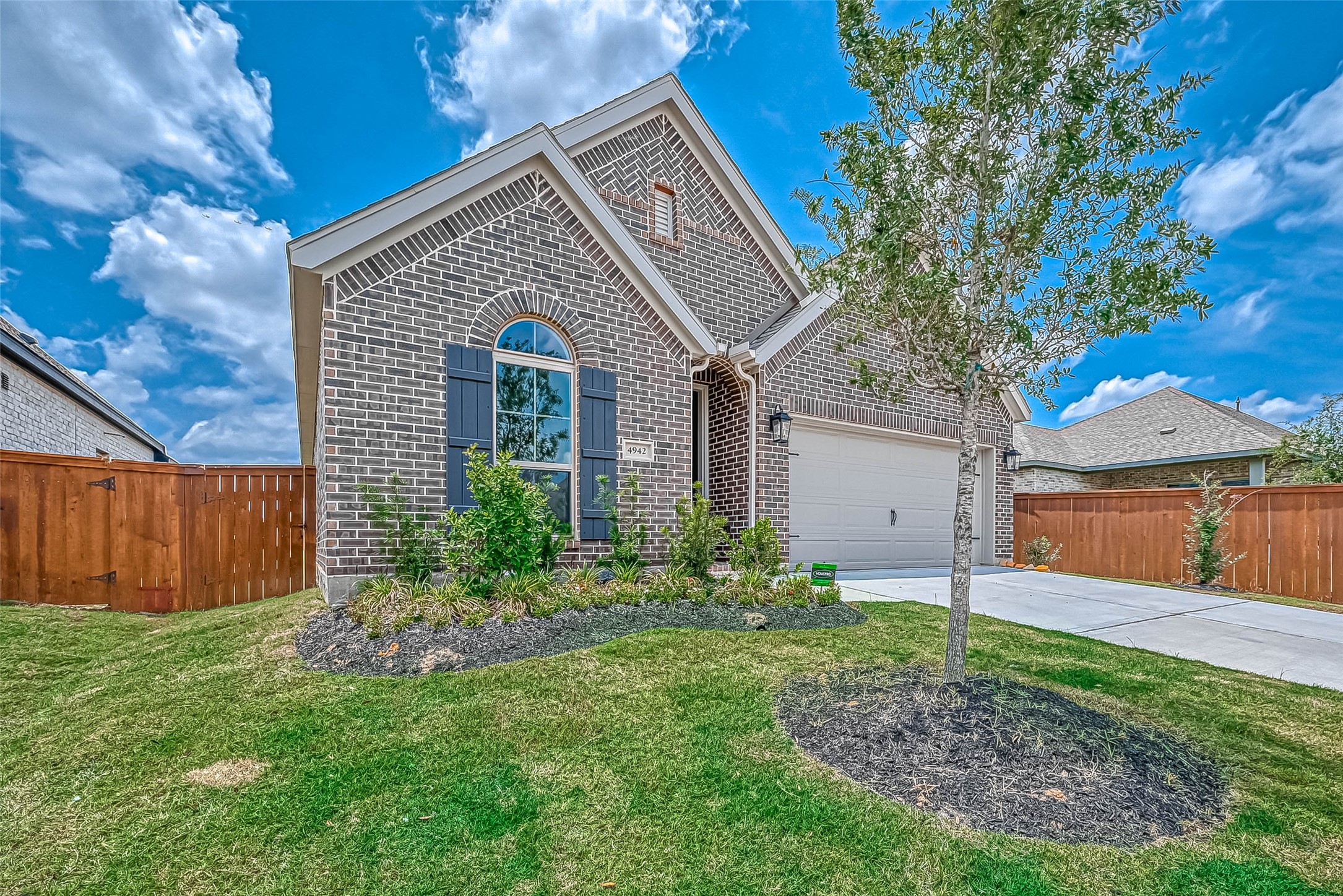 4942 Hitchings Court Property Photo 2