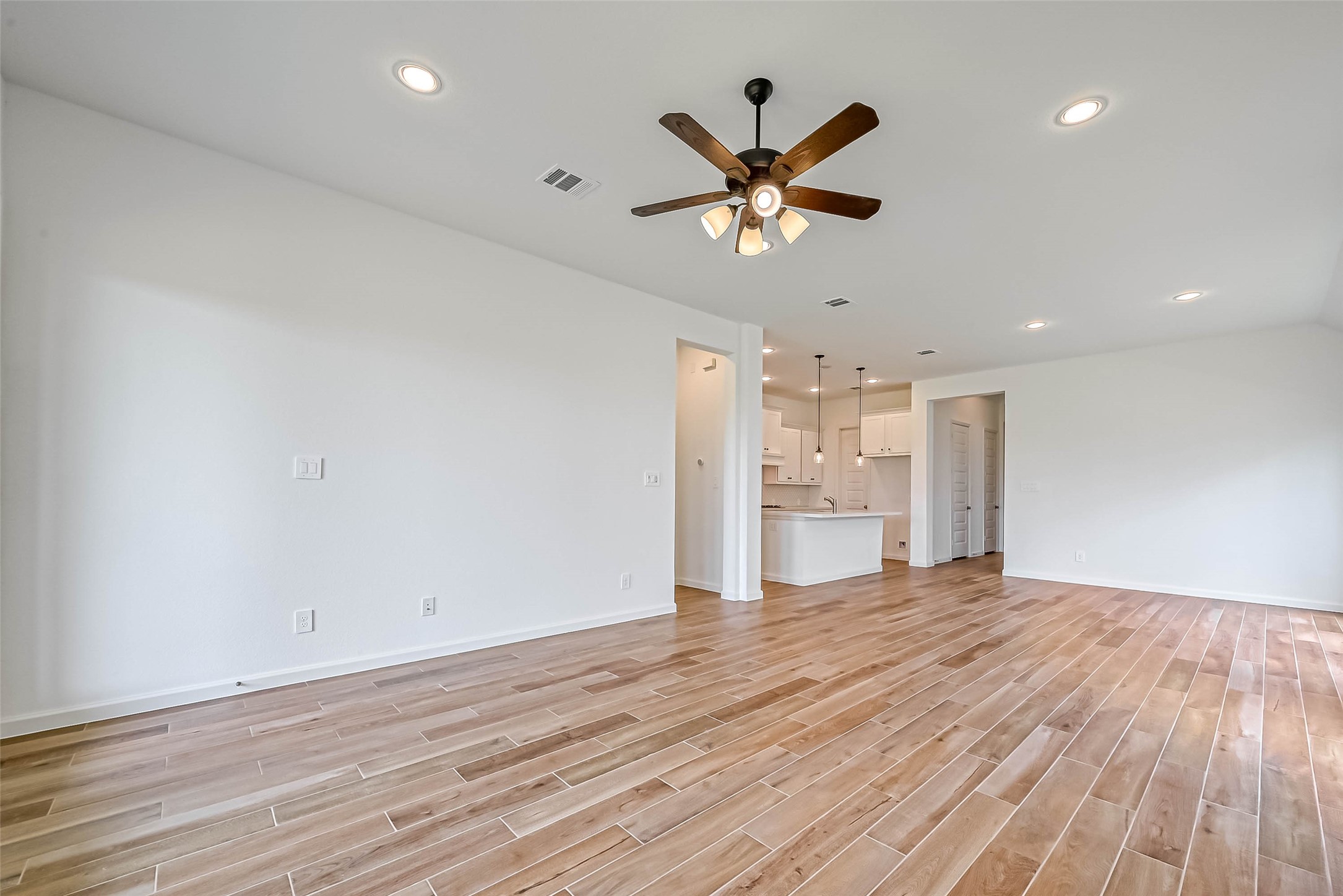 4942 Hitchings Court Property Photo 8