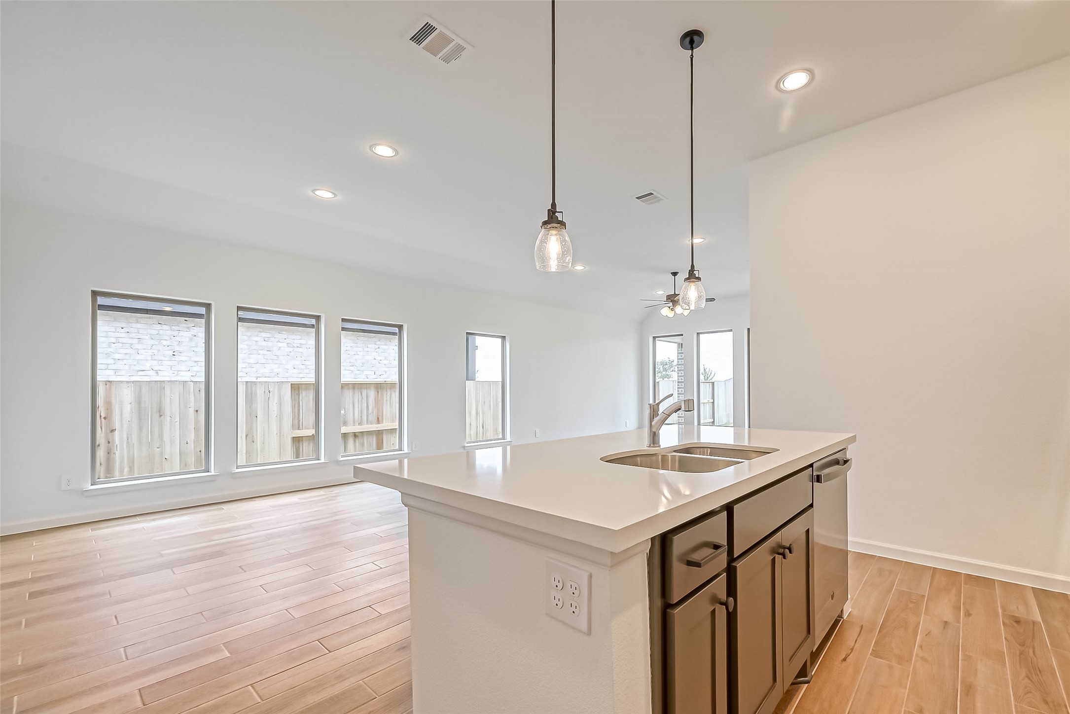 4942 Hitchings Court Property Photo 14
