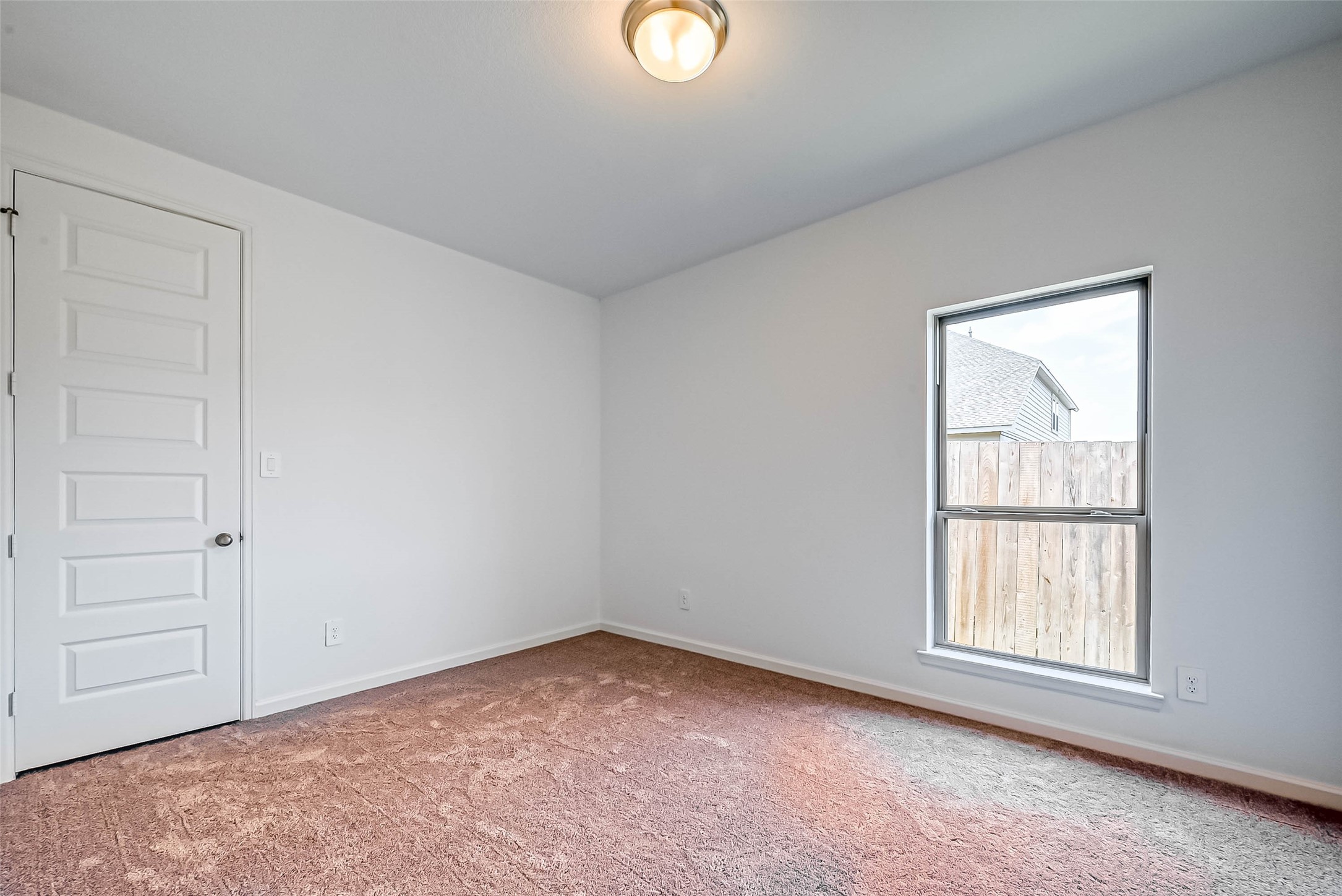 4942 Hitchings Court Property Photo 24