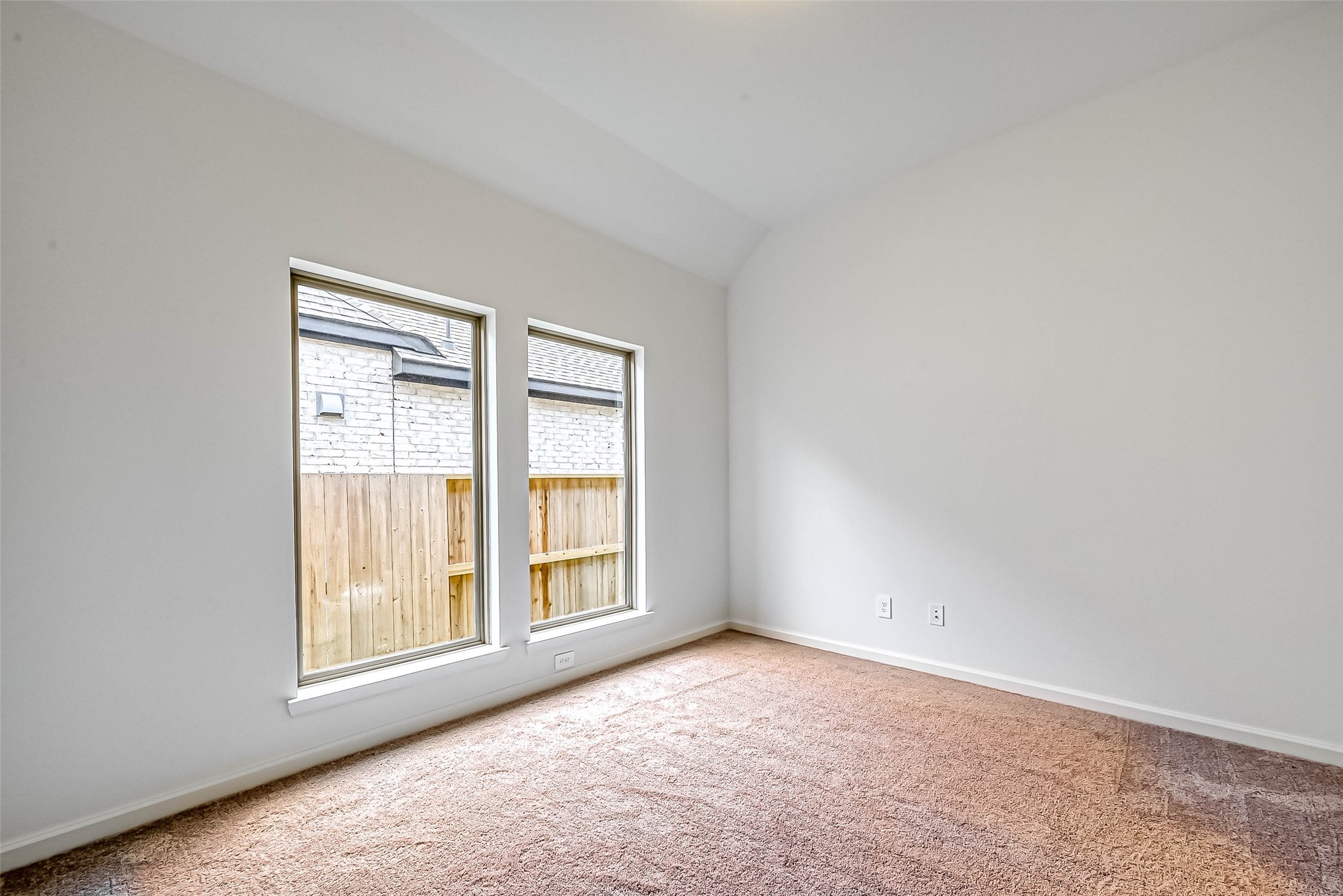 4942 Hitchings Court Property Photo 27