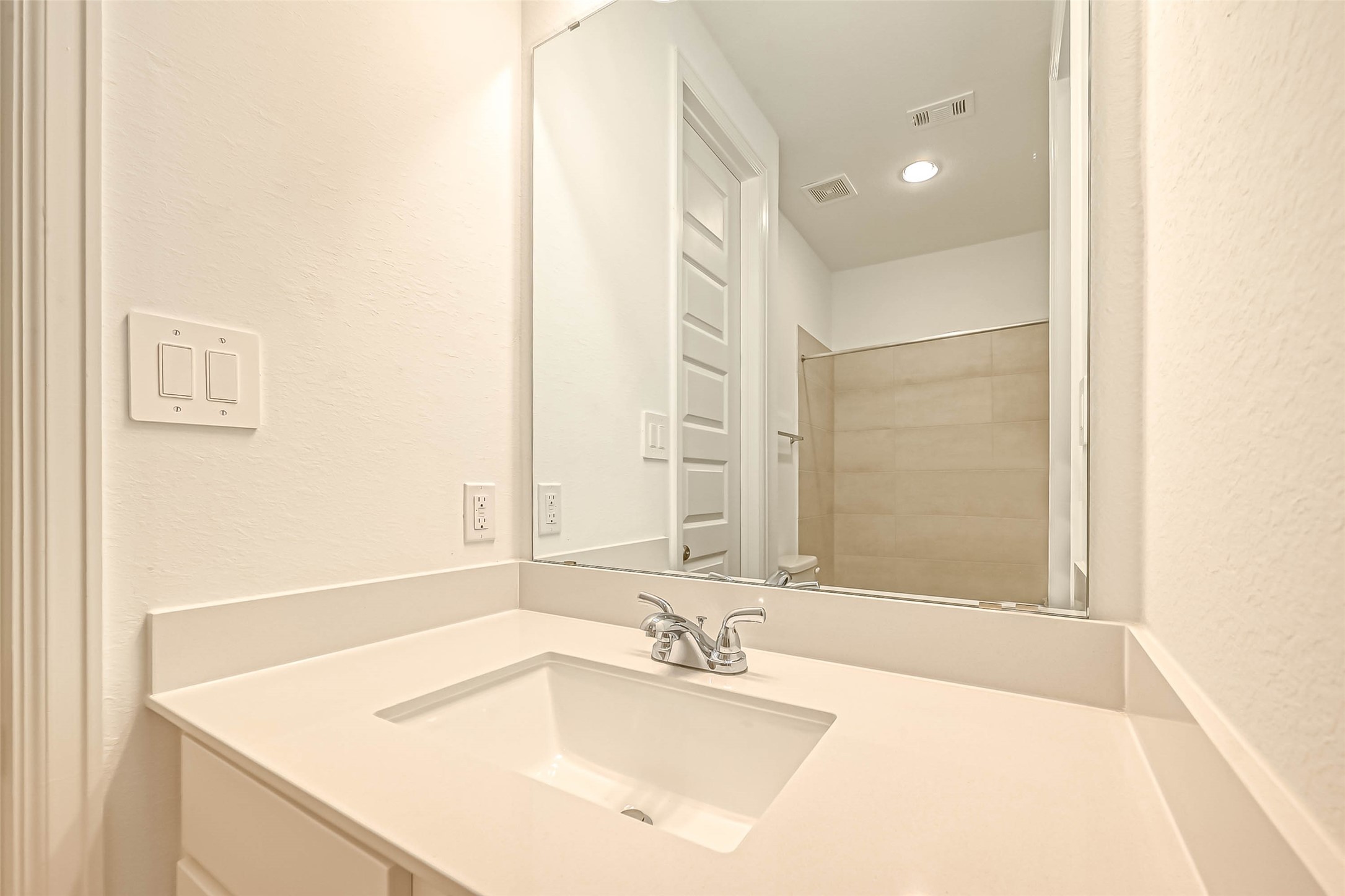 4942 Hitchings Court Property Photo 28