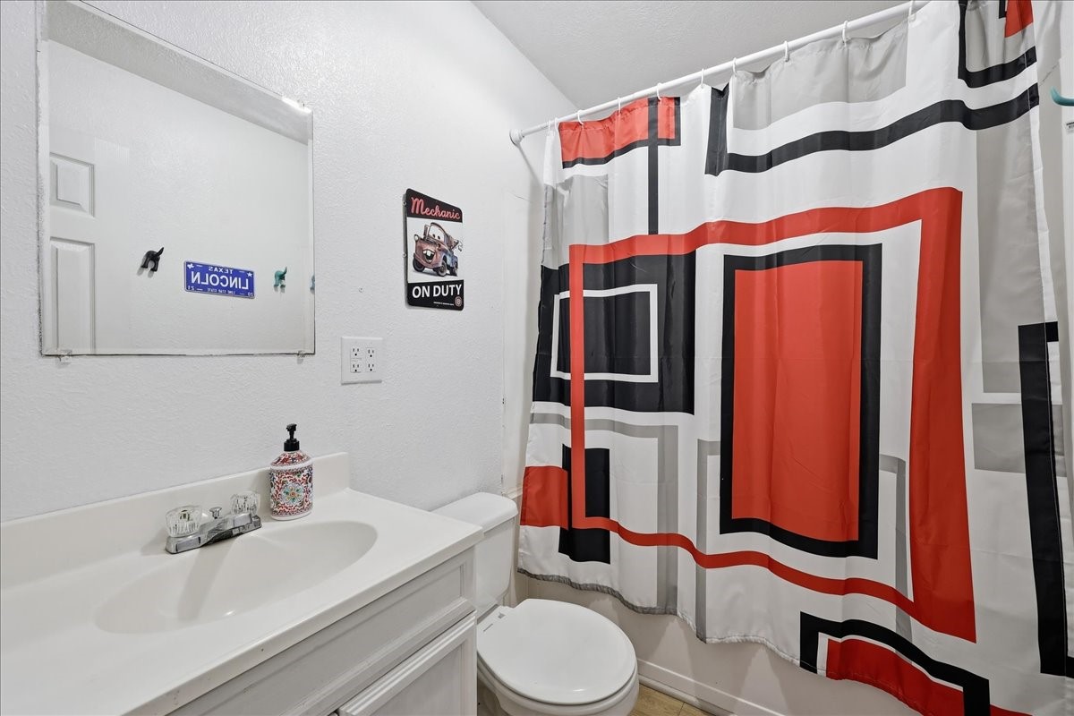 2260 S Timberlane Street Property Photo 18
