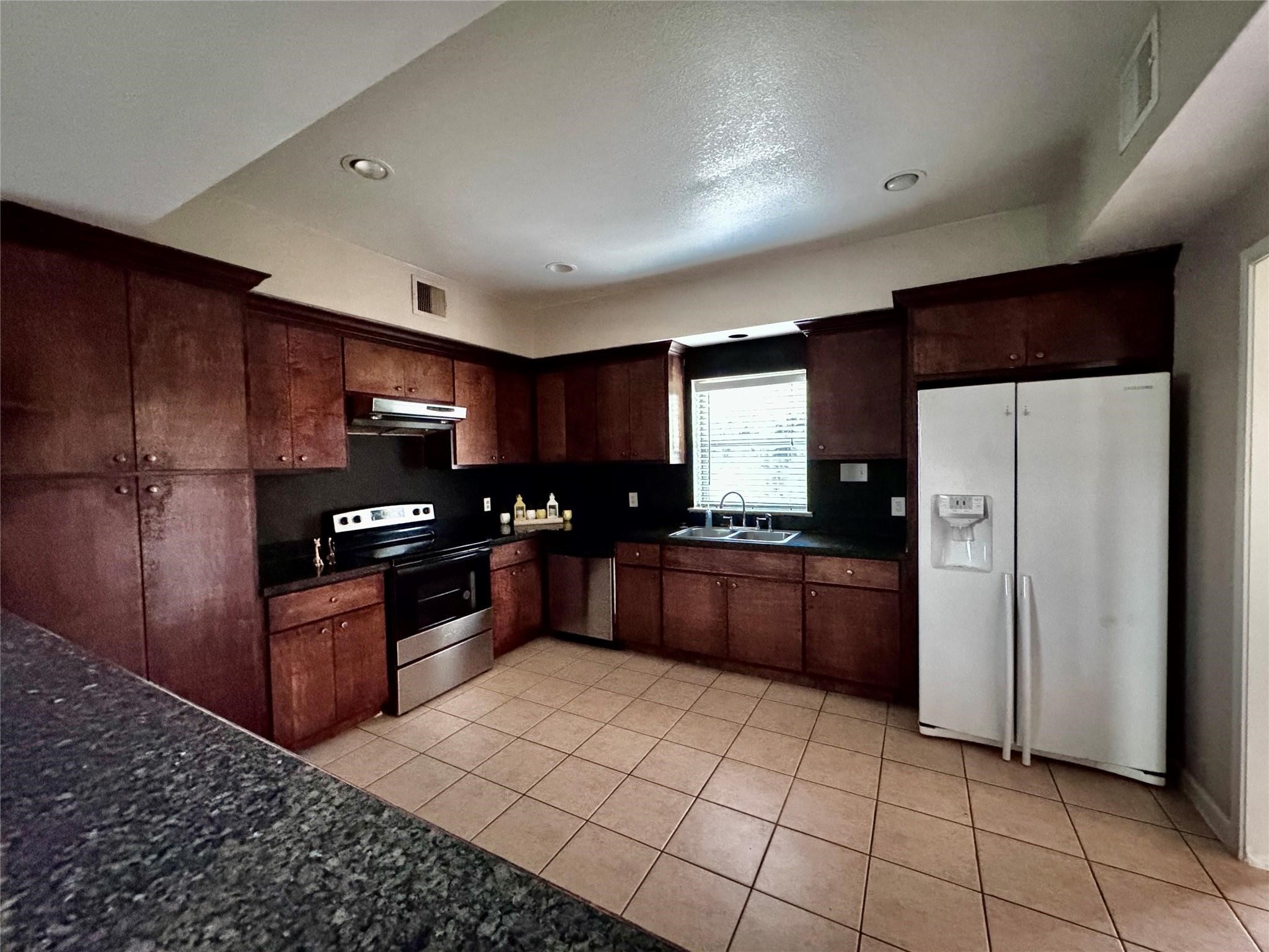 46410 I-10 E Property Photo 3