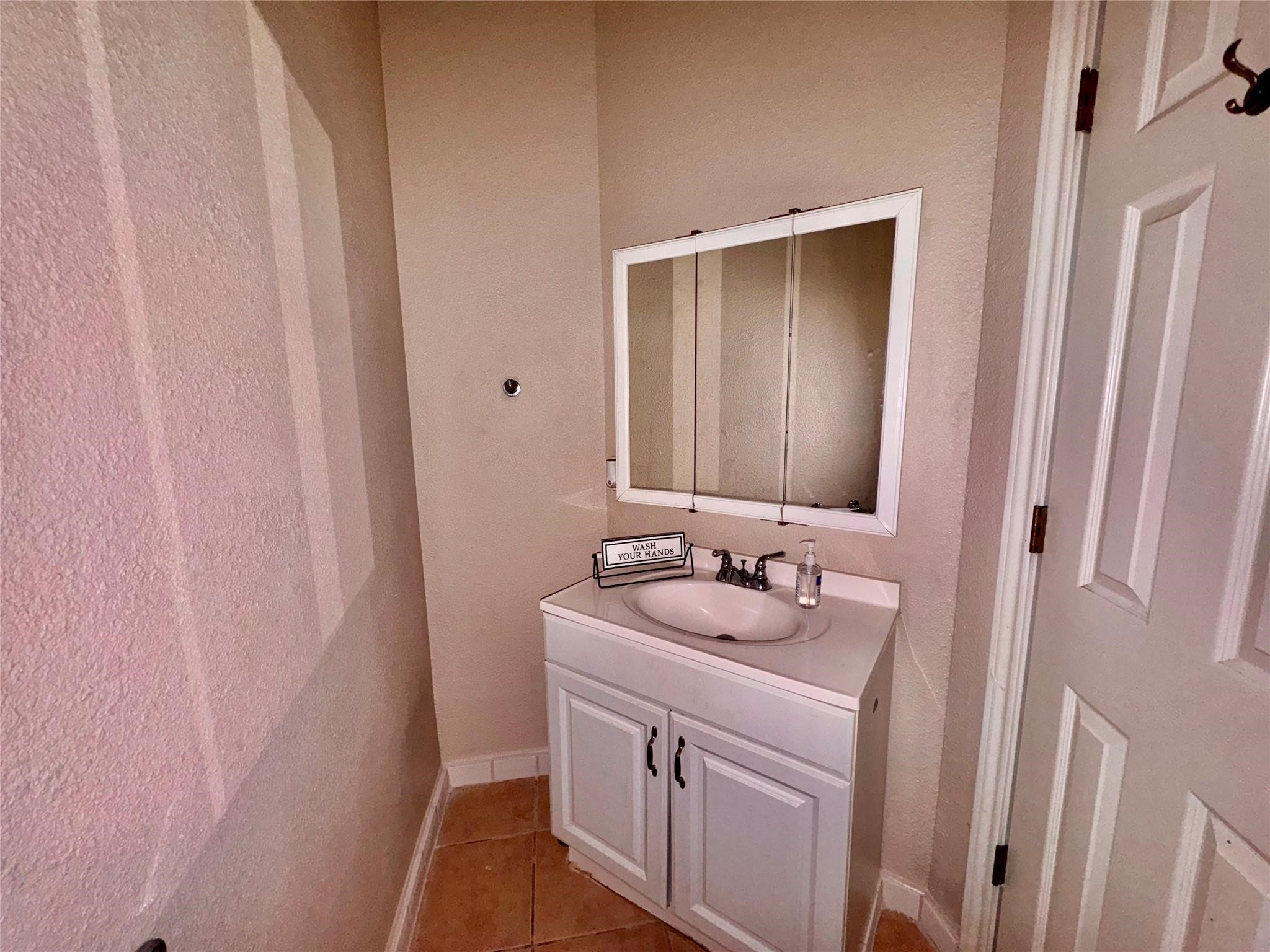 46410 I-10 E Property Photo 10