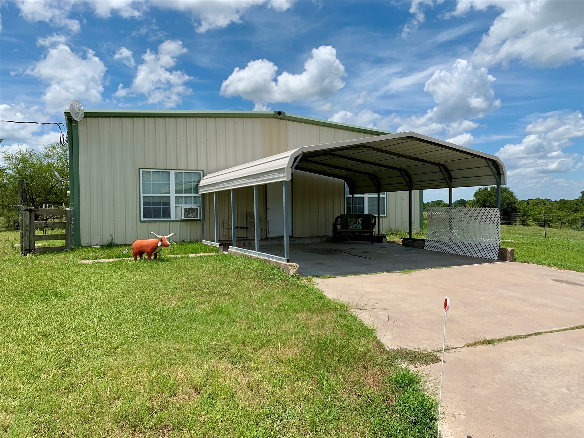 6572 Sandy Hill Road Property Photo 1
