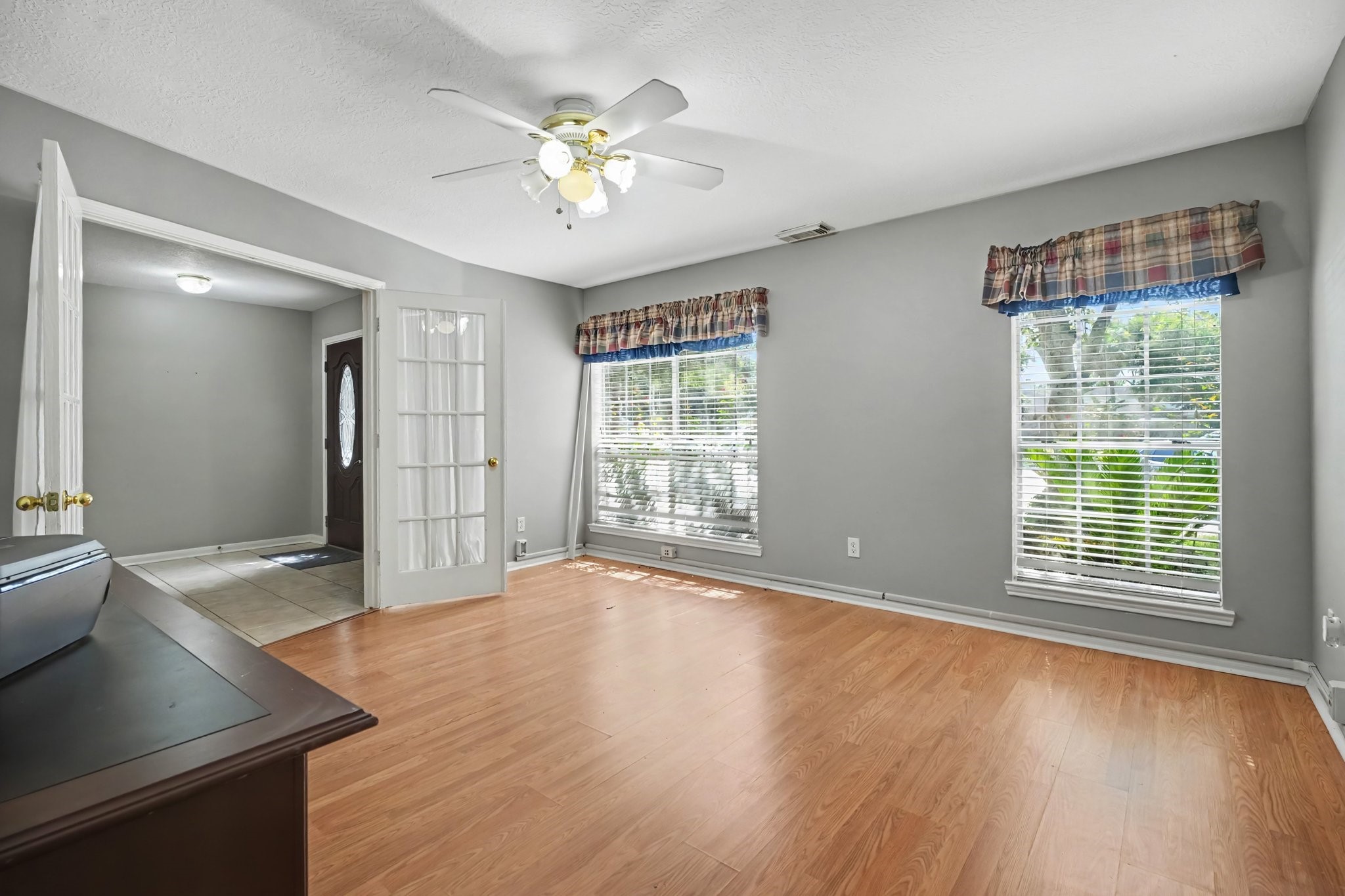 526 Oak Briar Drive Property Photo 2