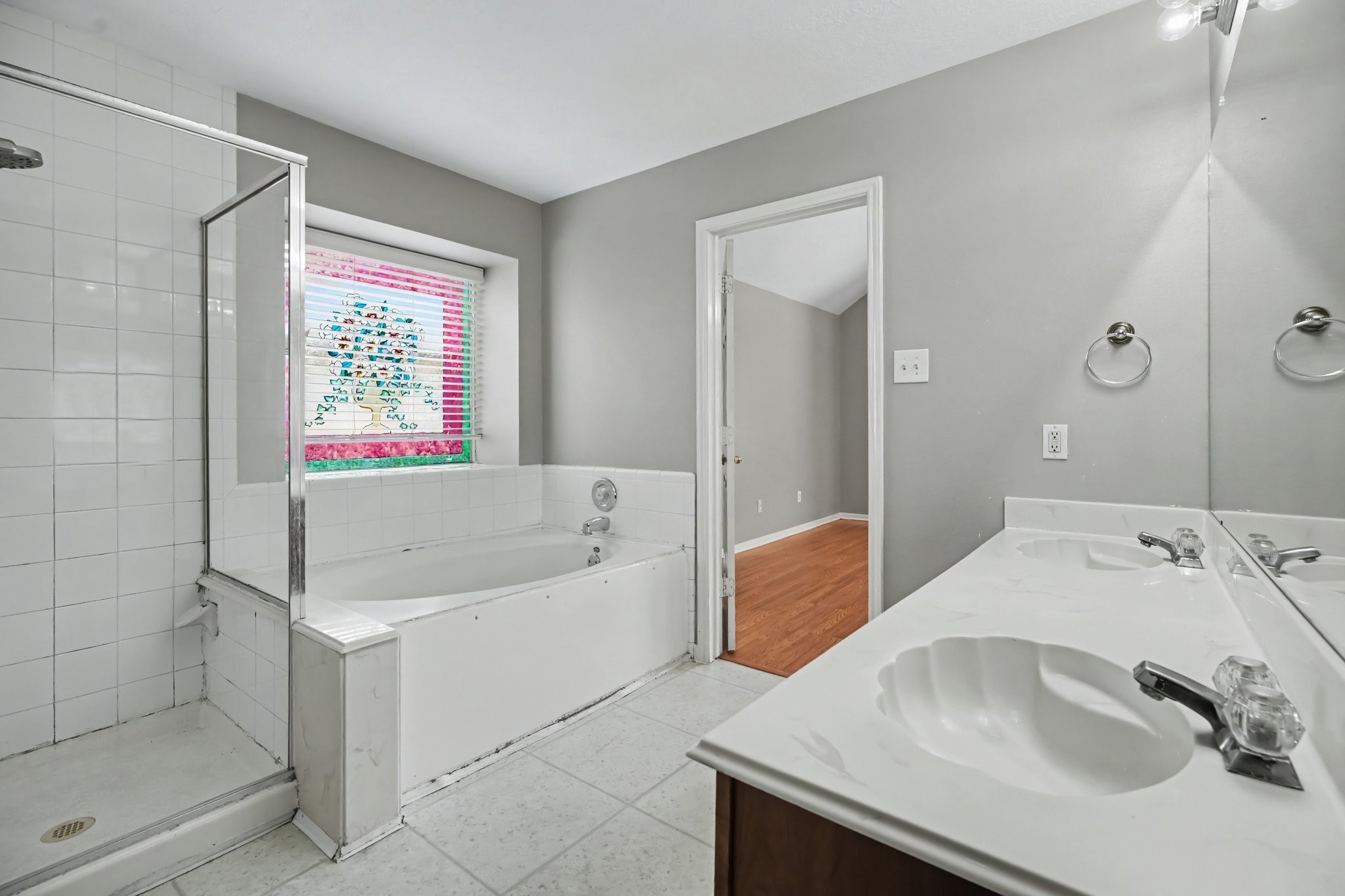 526 Oak Briar Drive Property Photo 15