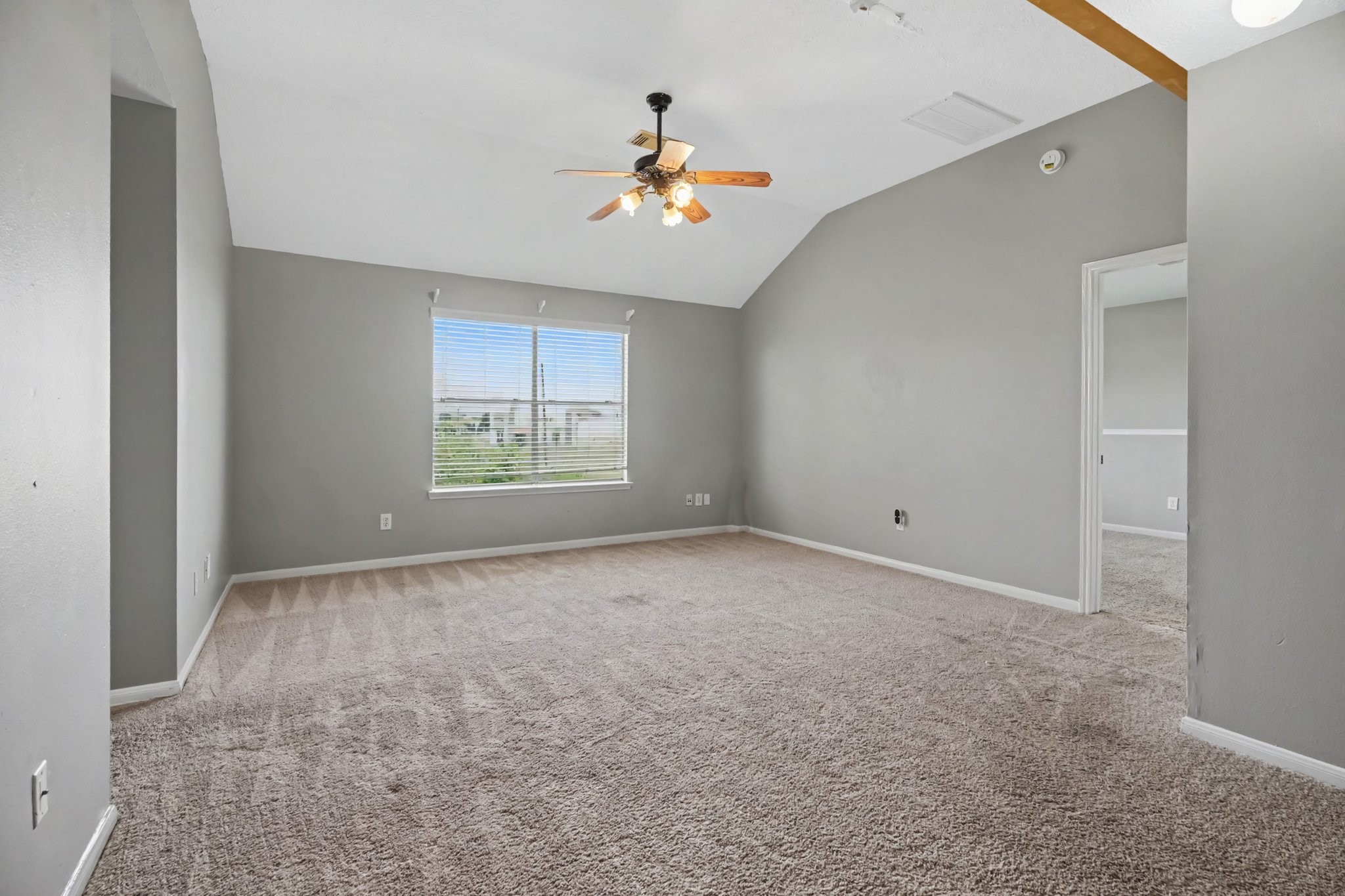 526 Oak Briar Drive Property Photo 16