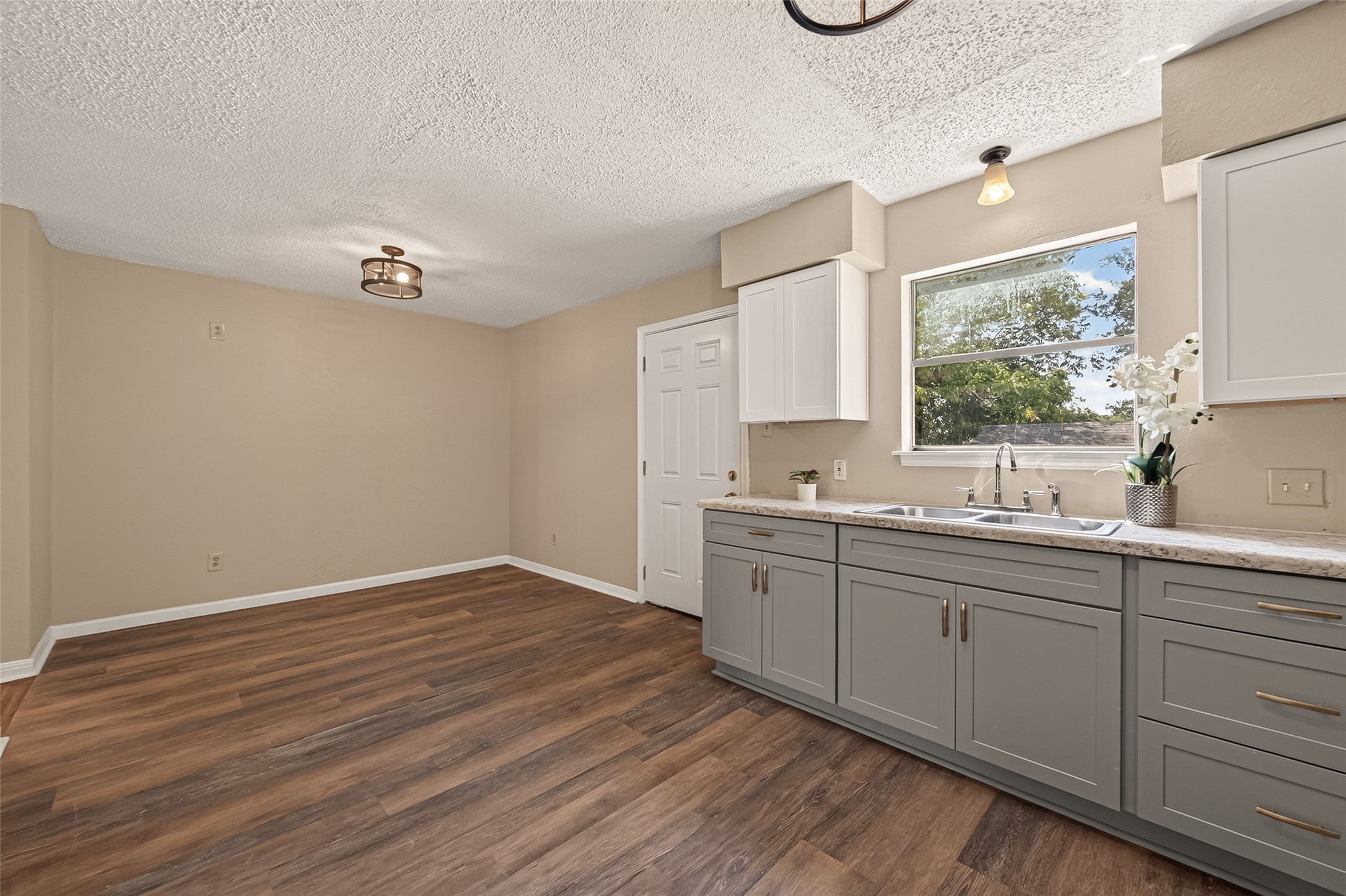 13309 Milo Drive Property Photo 11