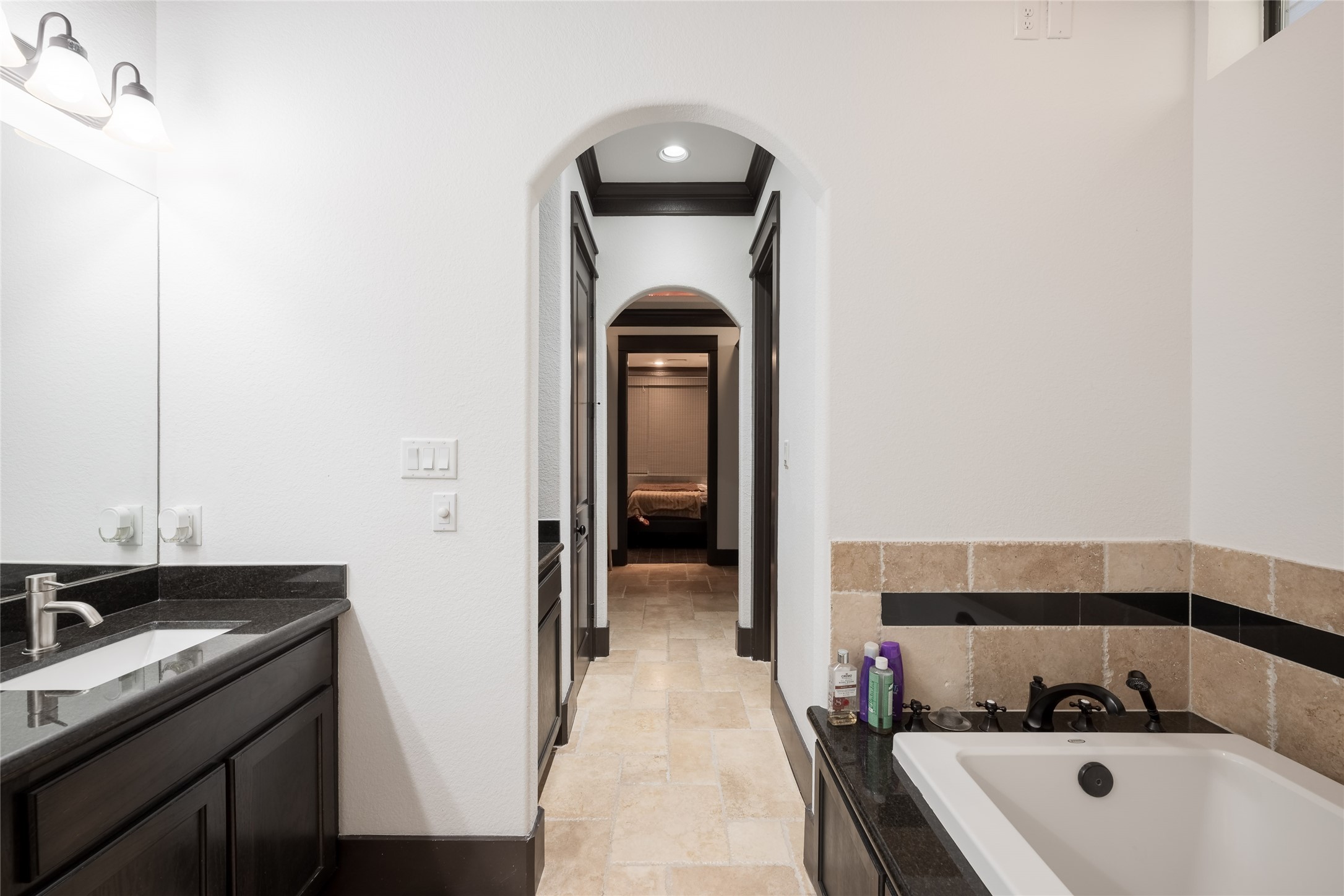 406 Fenn Street B Property Photo 11