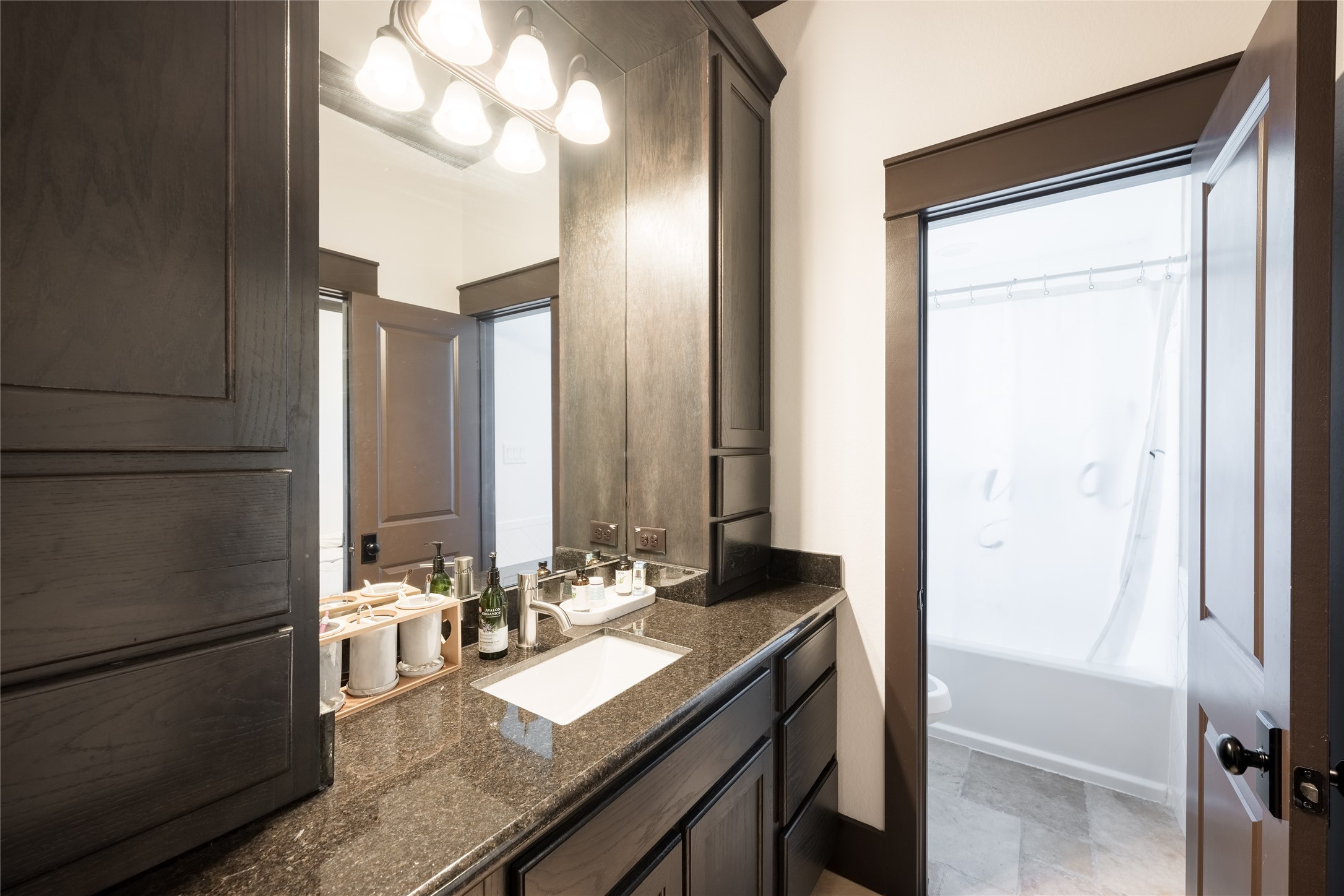 406 Fenn Street B Property Photo 13