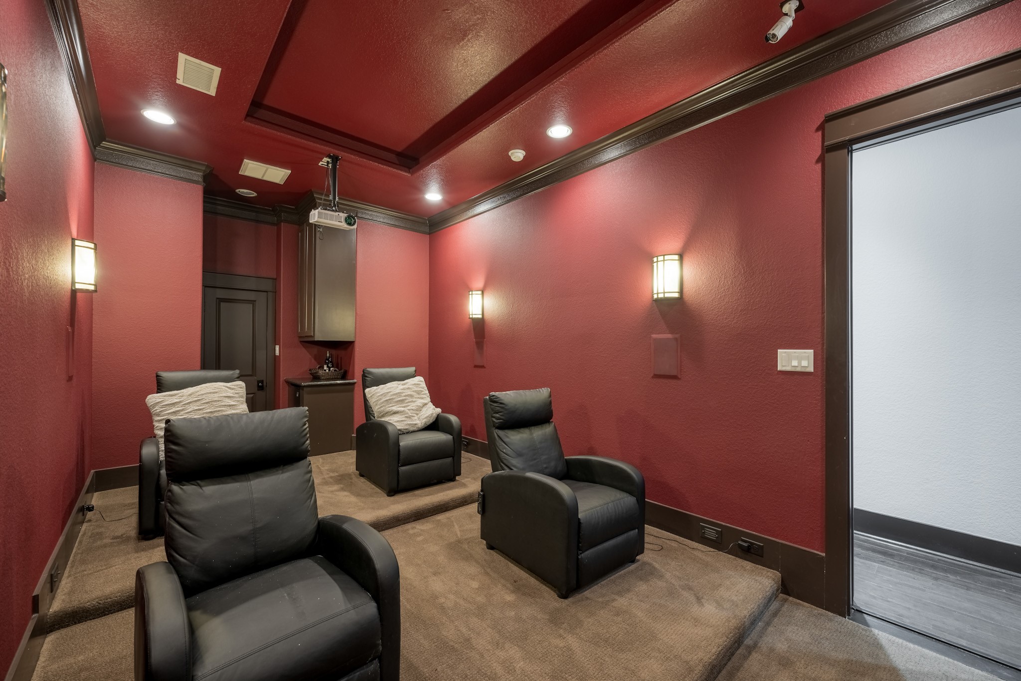 406 Fenn Street B Property Photo 14