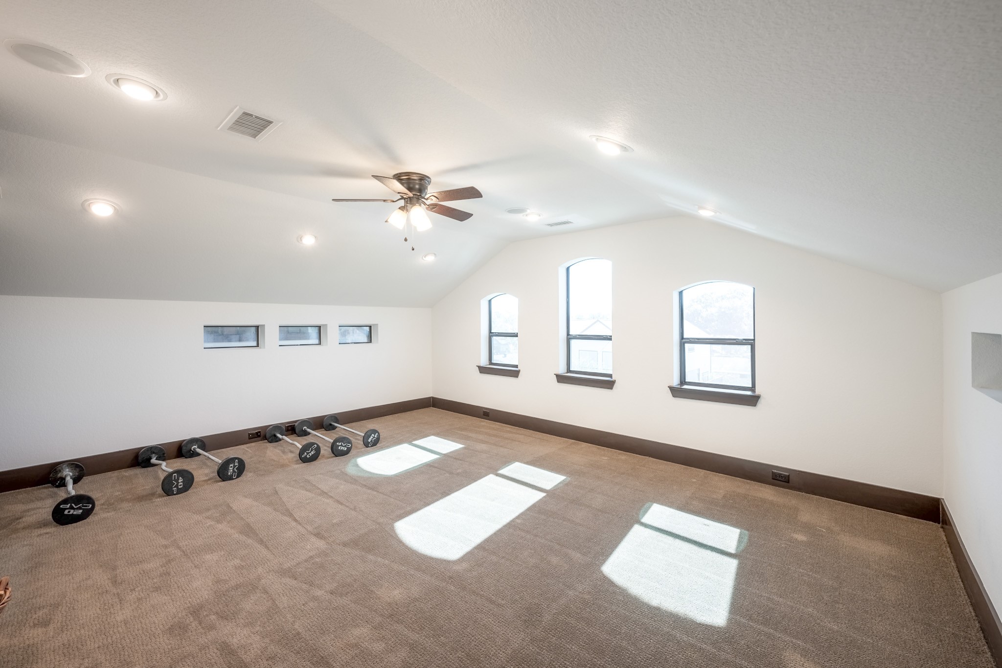 406 Fenn Street B Property Photo 16