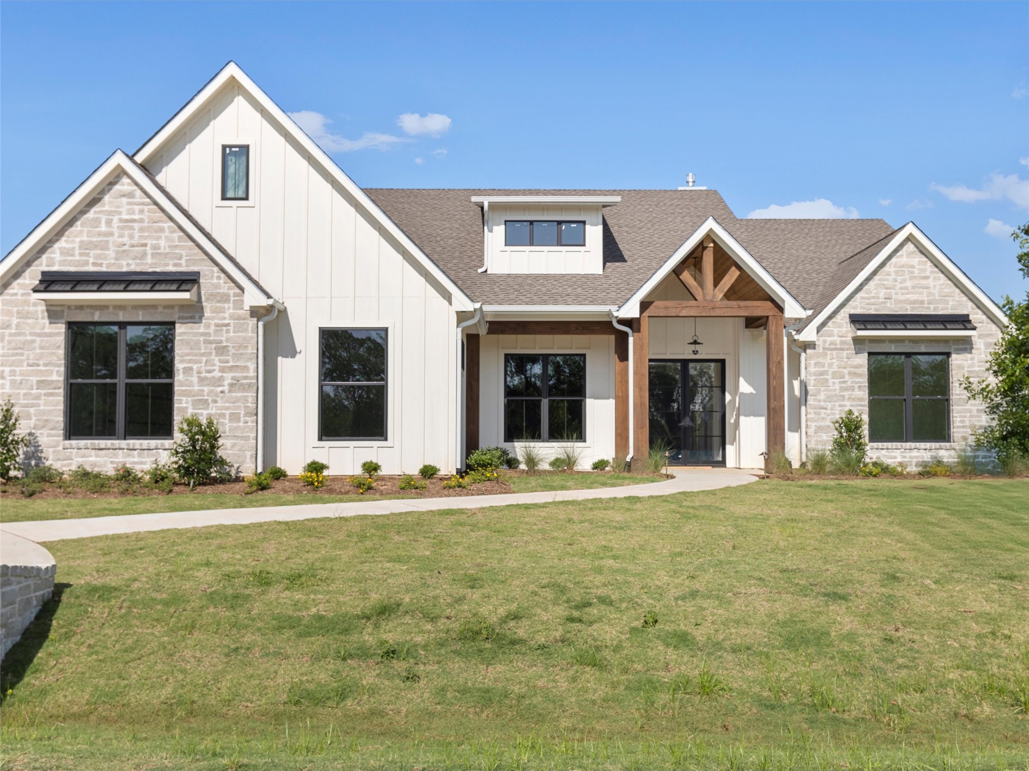 147 Hydrangea Drive Property Photo 1