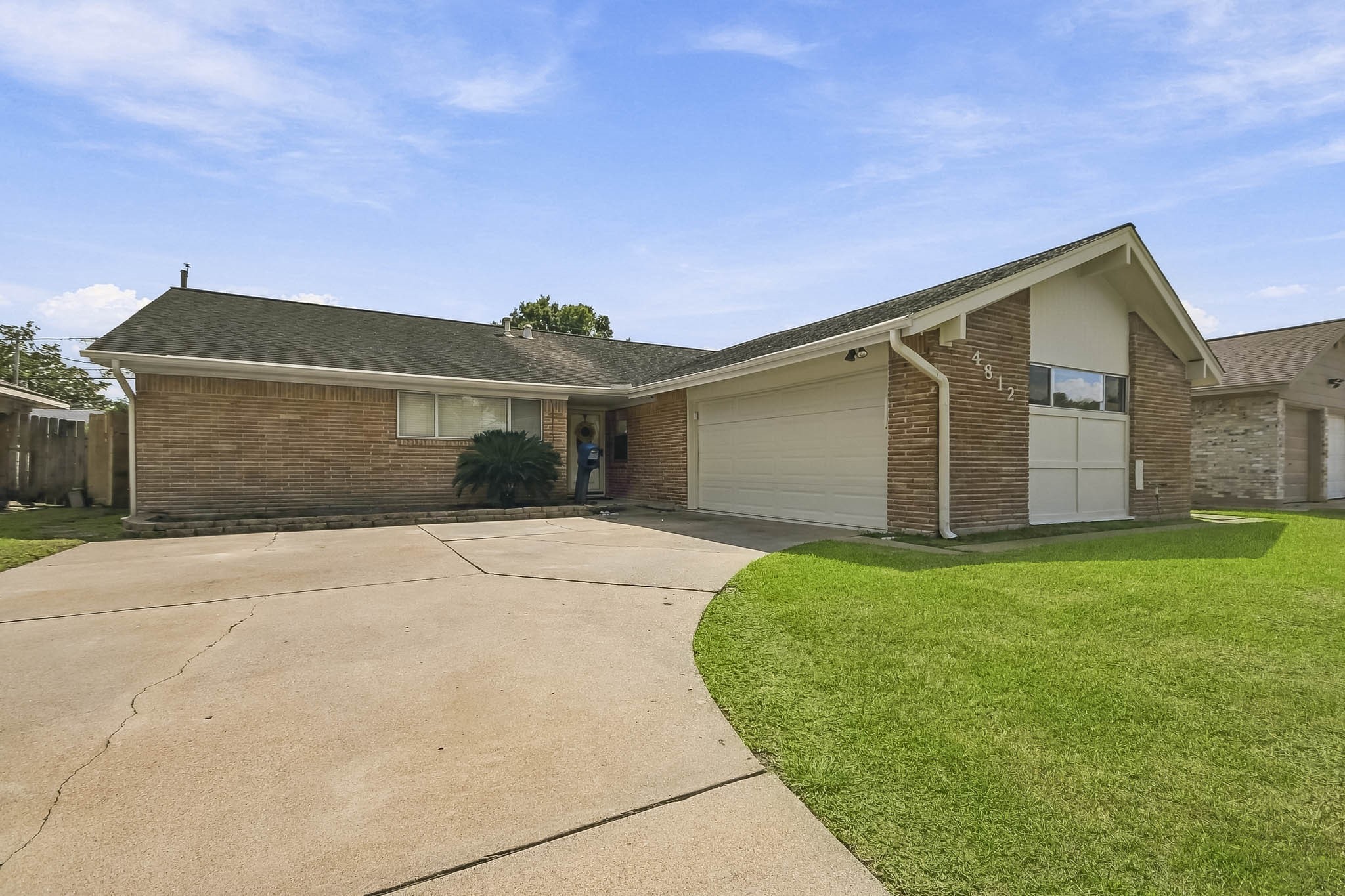 4812 Mistletoe Road Property Photo 2