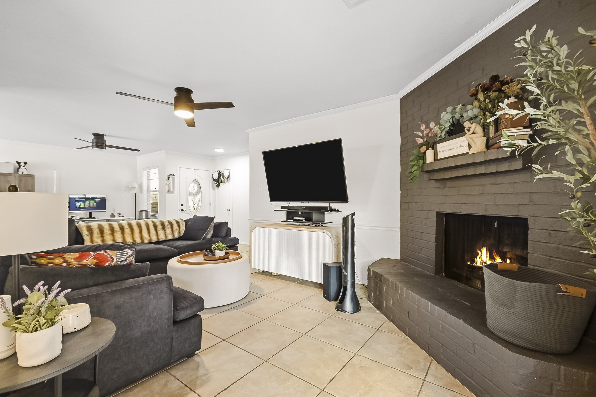 4812 Mistletoe Road Property Photo 6