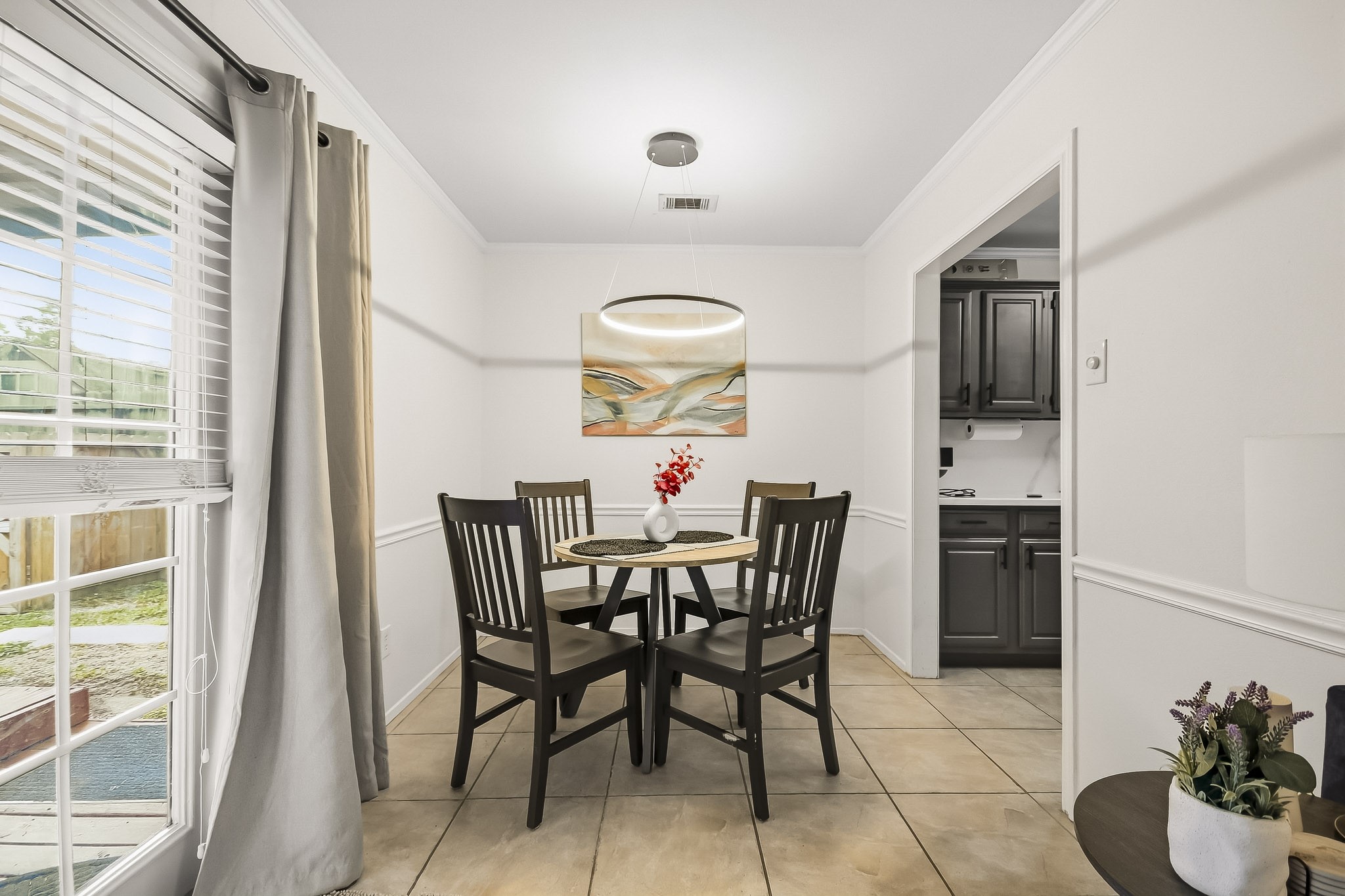 4812 Mistletoe Road Property Photo 7