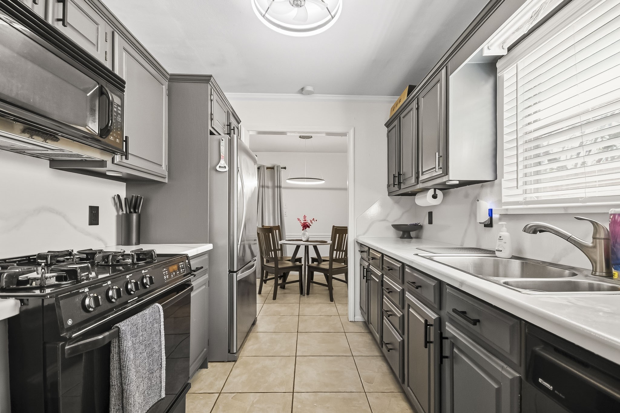 4812 Mistletoe Road Property Photo 9