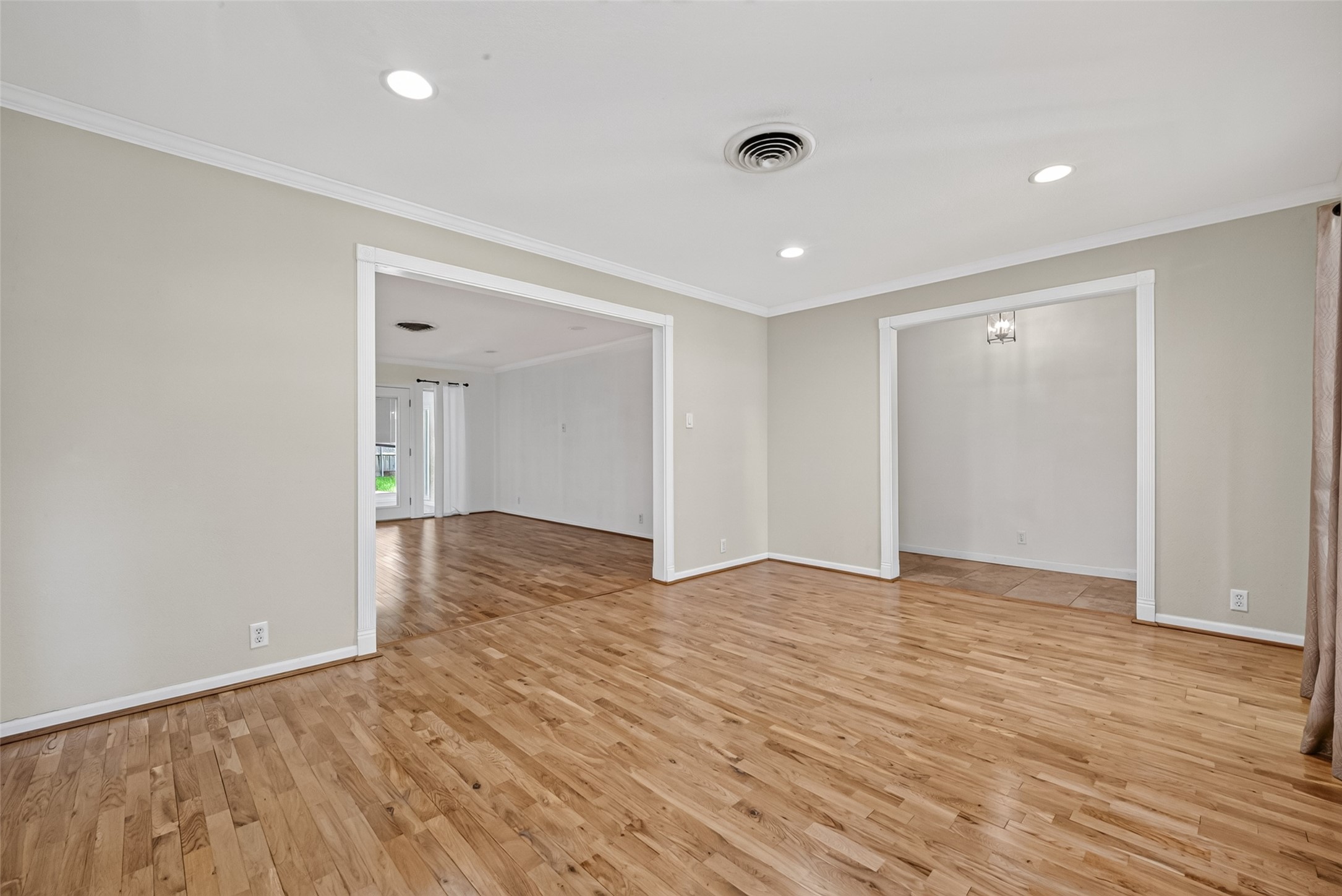 5310 Indigo Street Property Photo 10