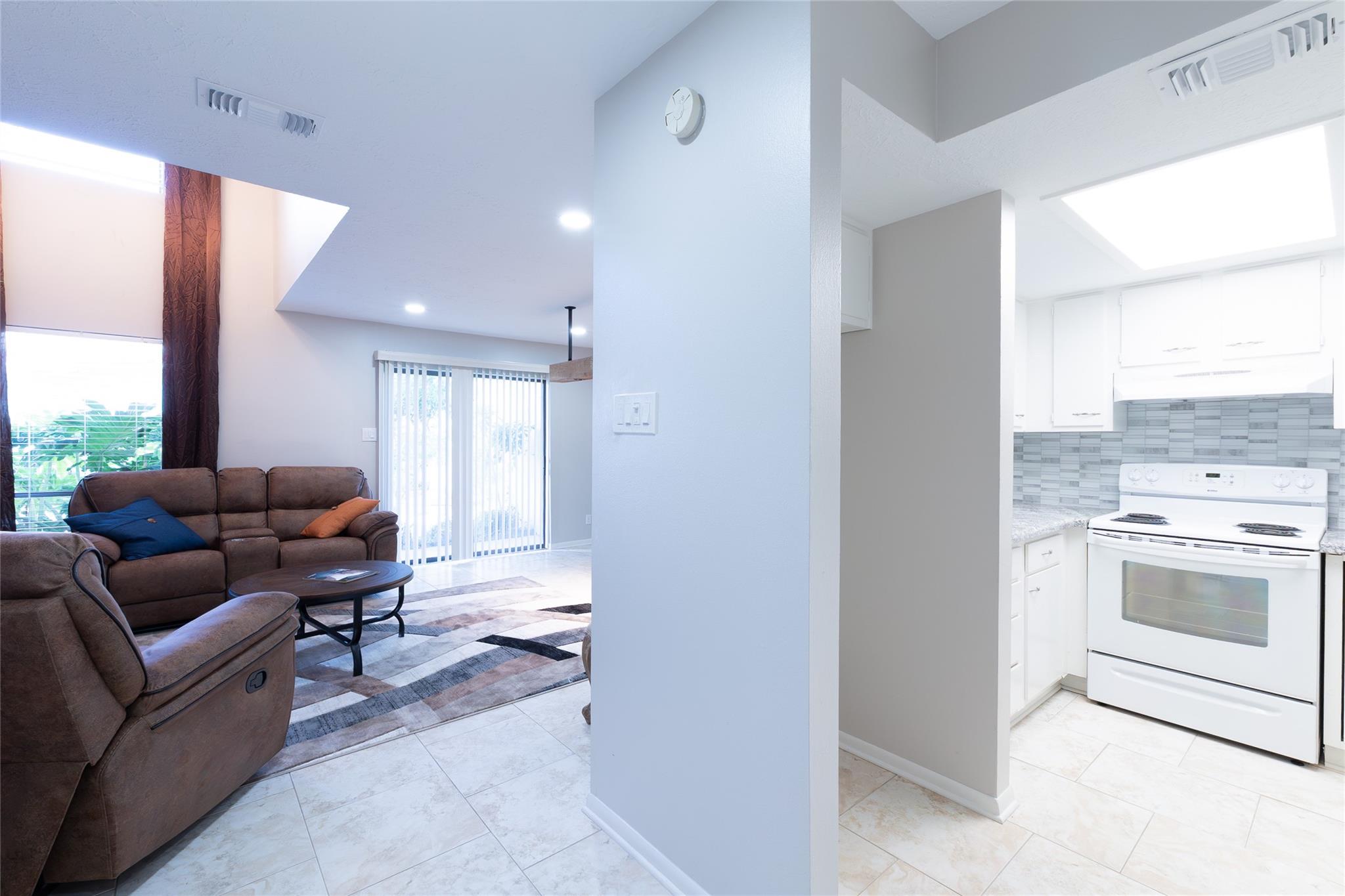 38 Regency Point Property Photo 15