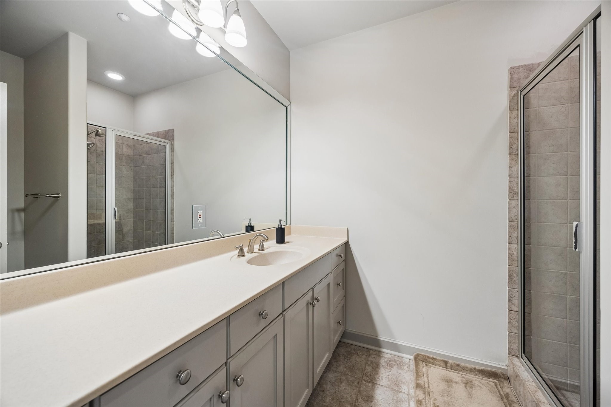 914 Main Street 801 Property Photo 25